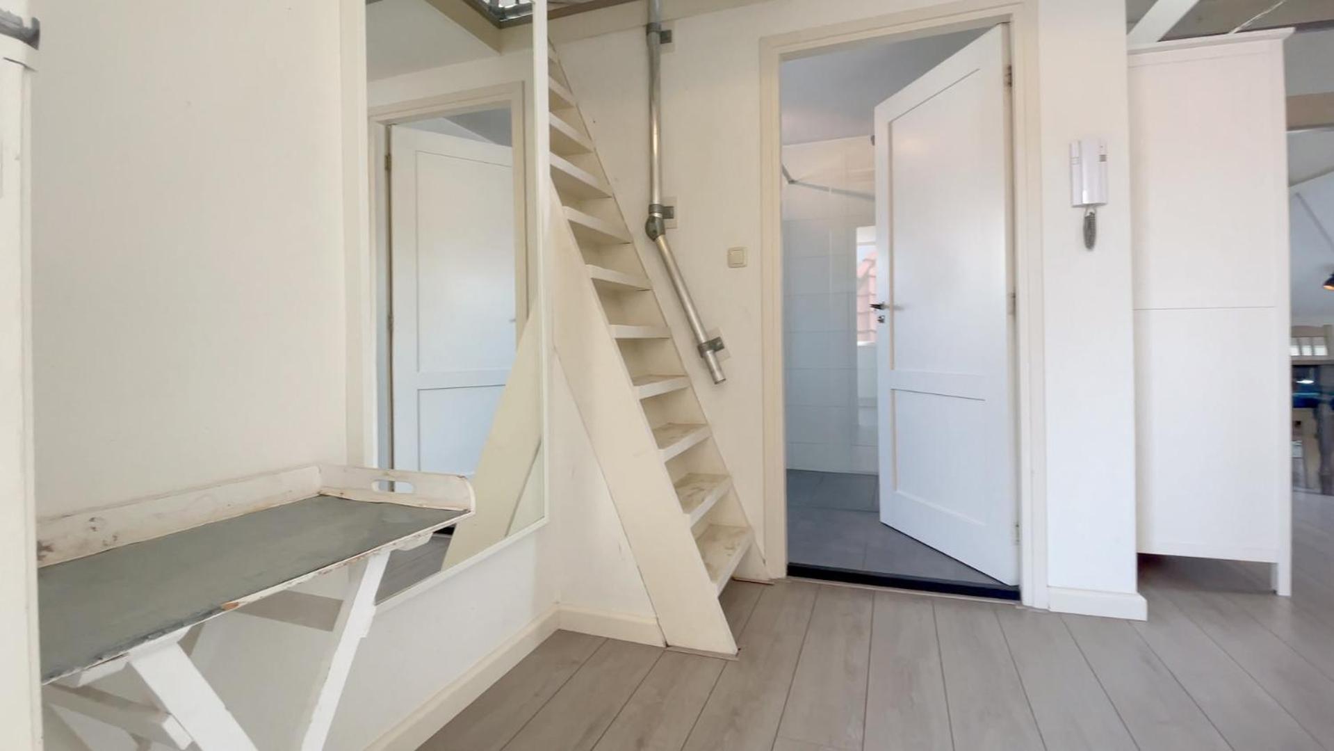 Two-Bedroom Apartment (4-6 Adults) with mezzanine photo 1
