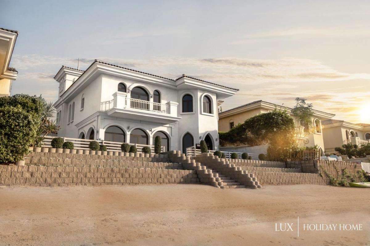 Villa photo 1