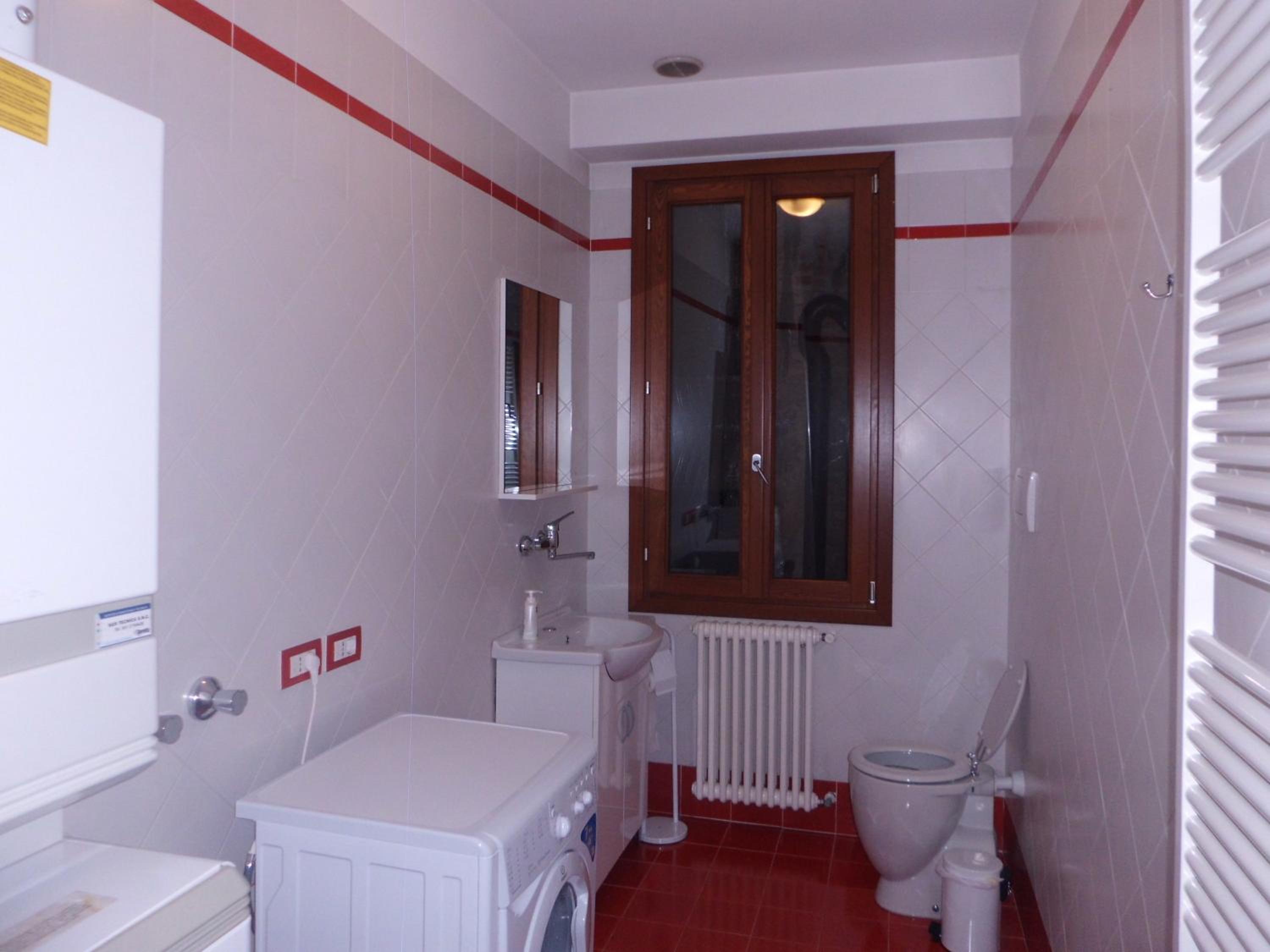 Double Room with Private External Bathroom photo 2