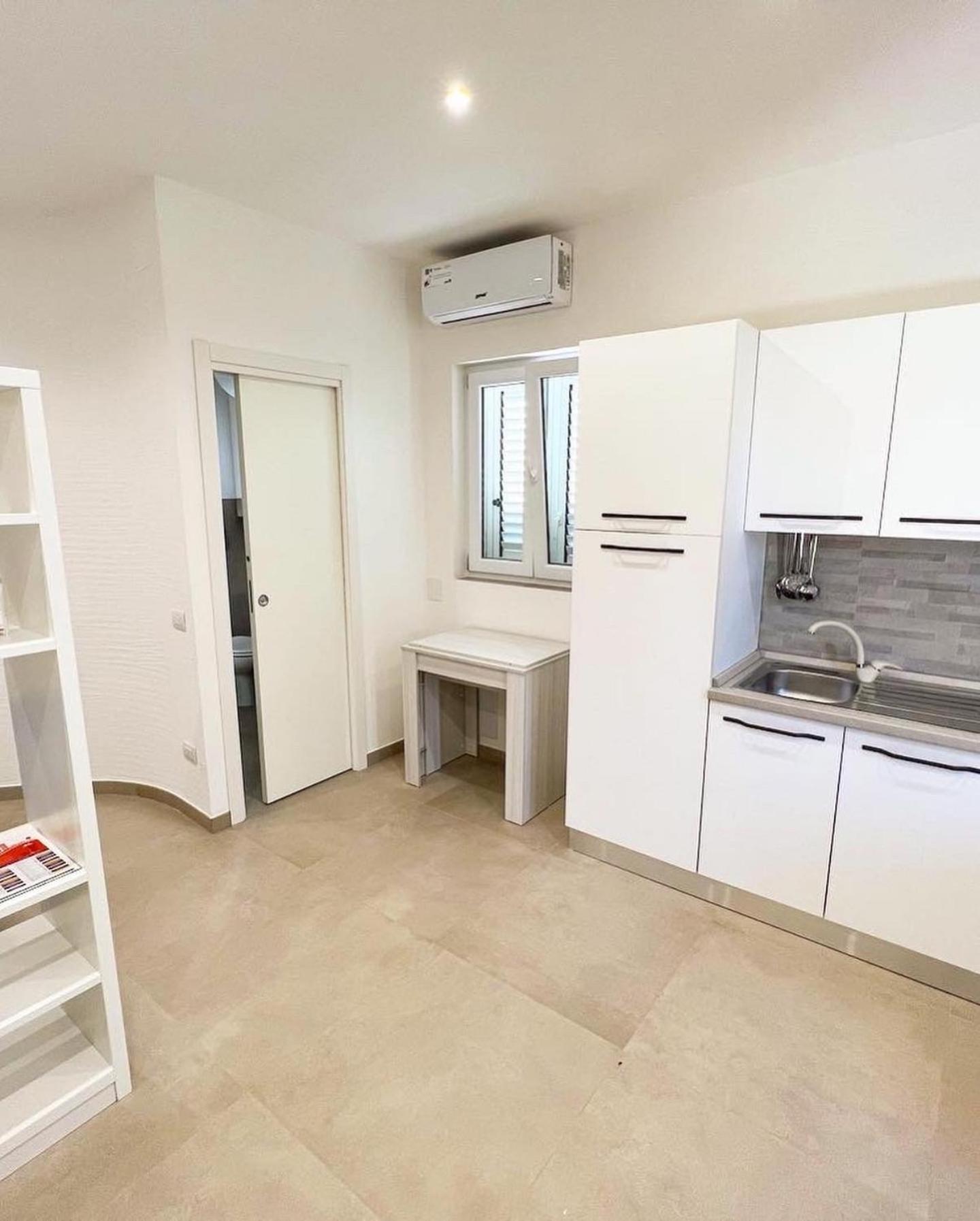 One-Bedroom Apartment - Photo 12