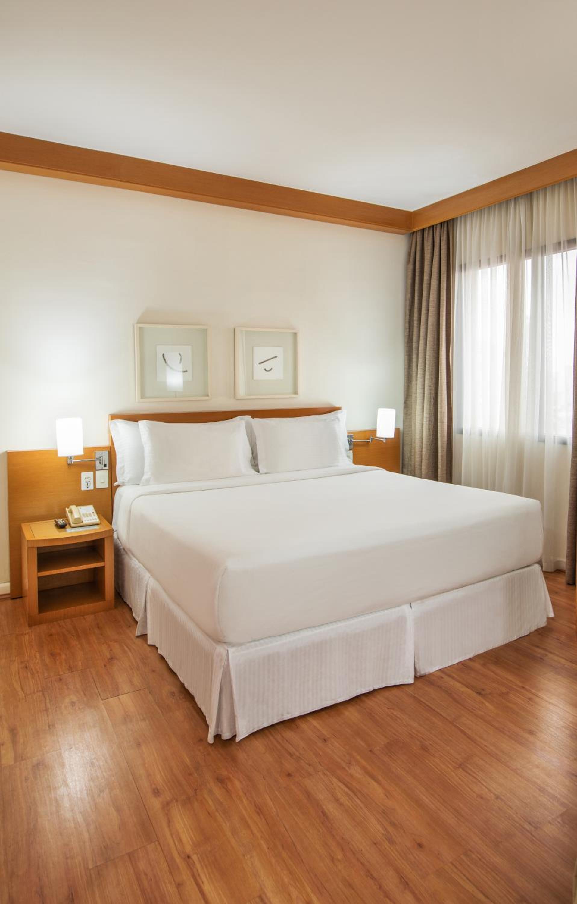 Standard Queen Room
