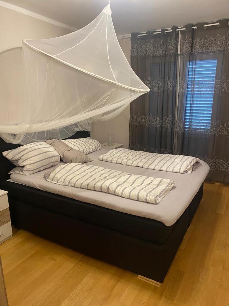 Deluxe Queen Room with Two Queen Beds photo 2