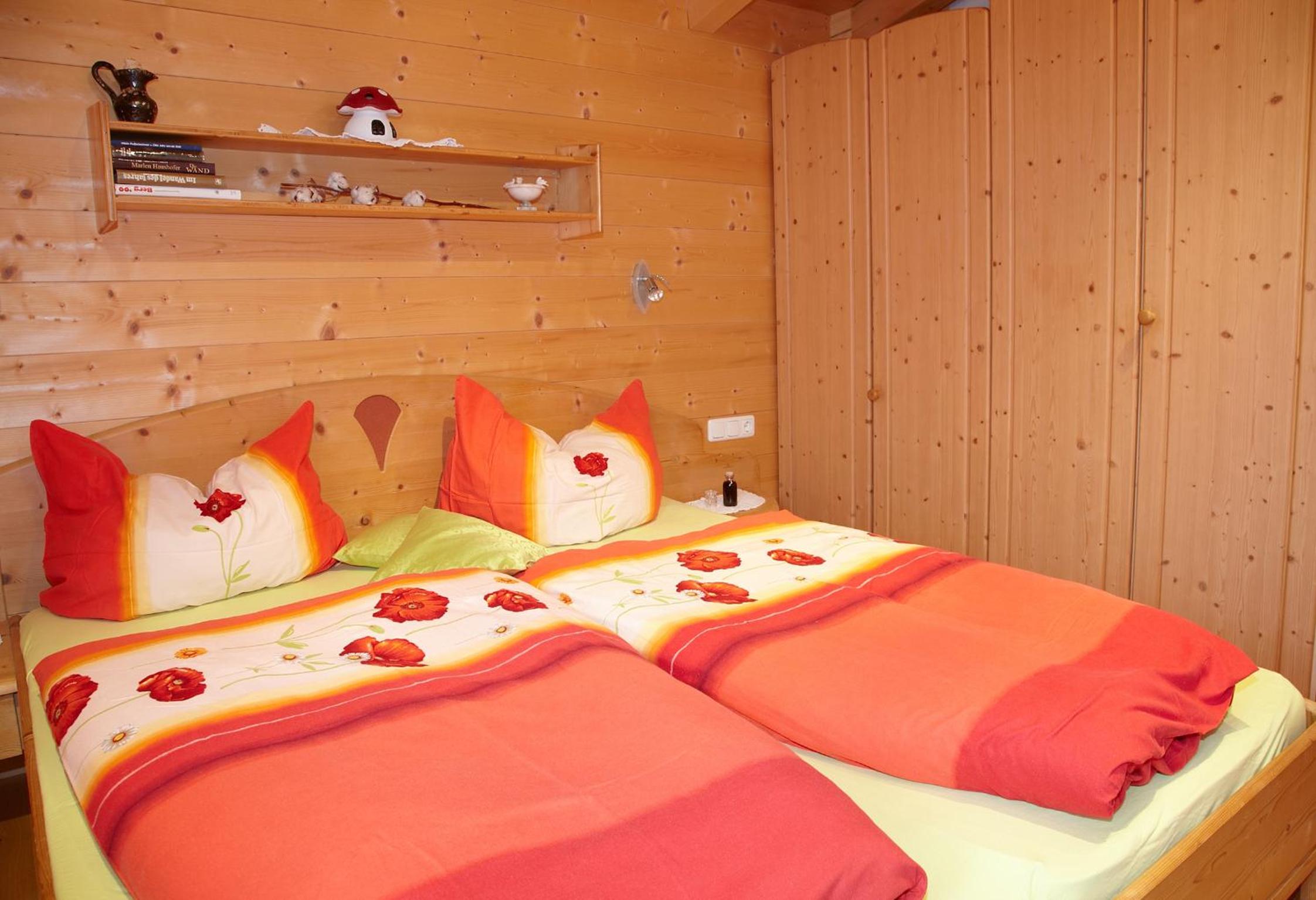 Two-Bedroom Apartment with Balcony - Photo 19