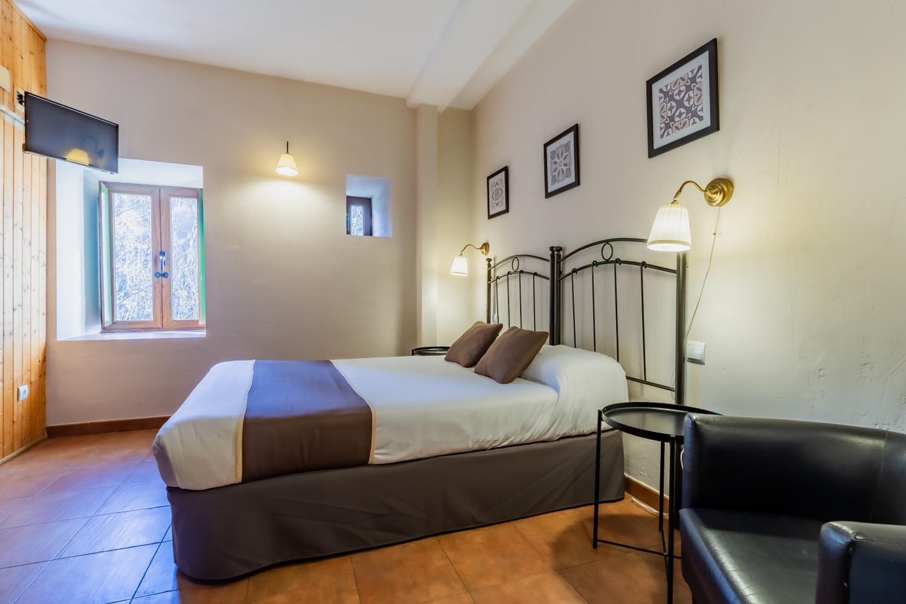 Superior Double or Twin Room photo 1