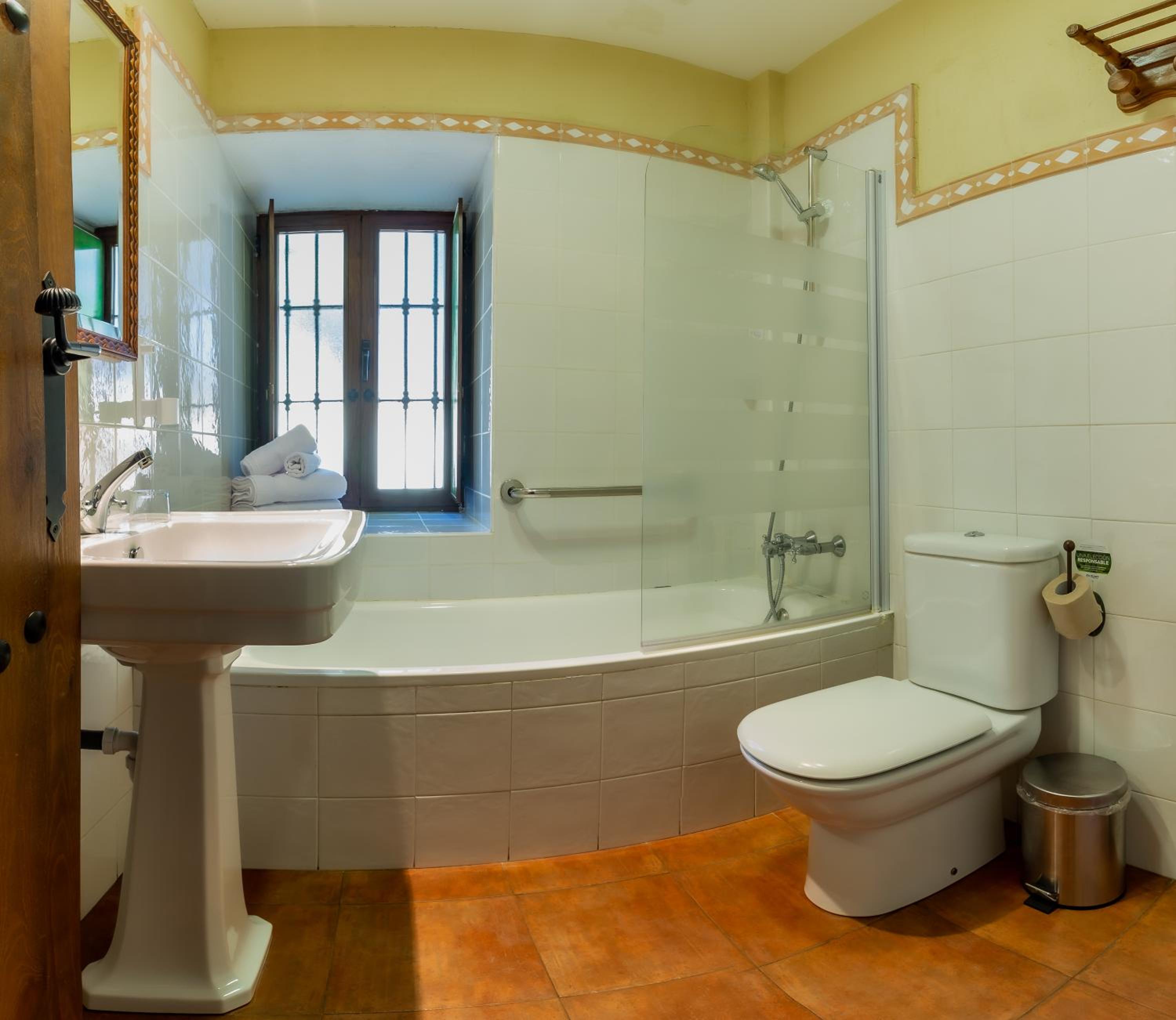Double or Twin Room photo 3
