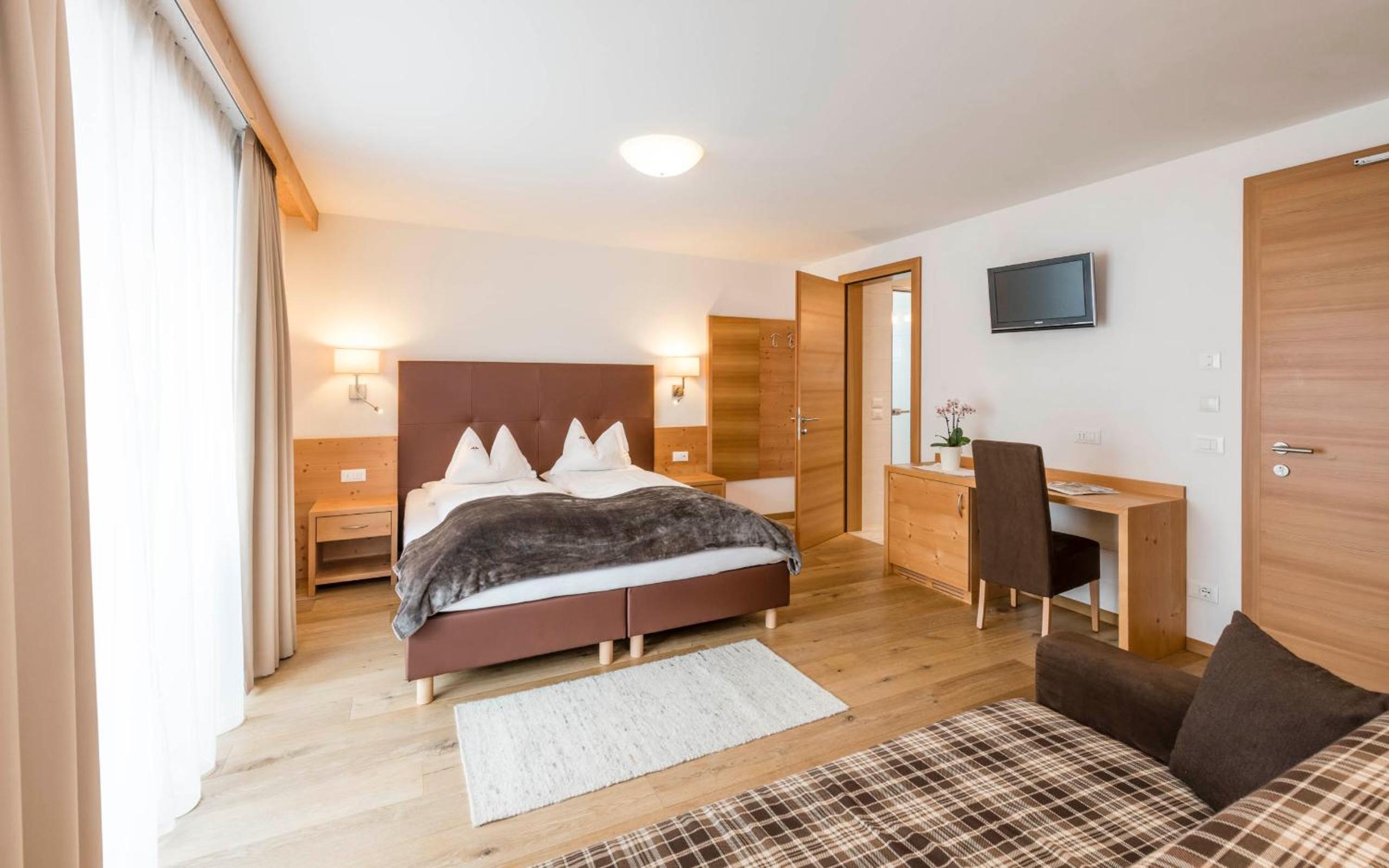 Superior Double or Twin Room photo 2