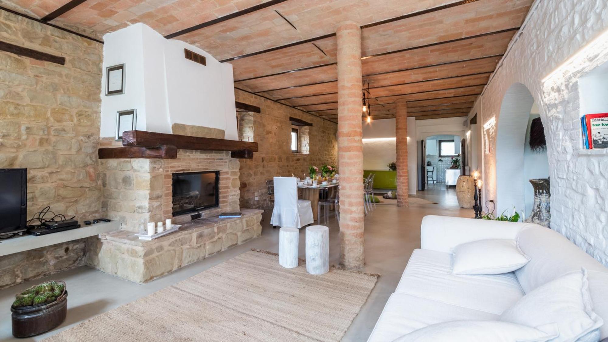Six-Bedroom Villa 