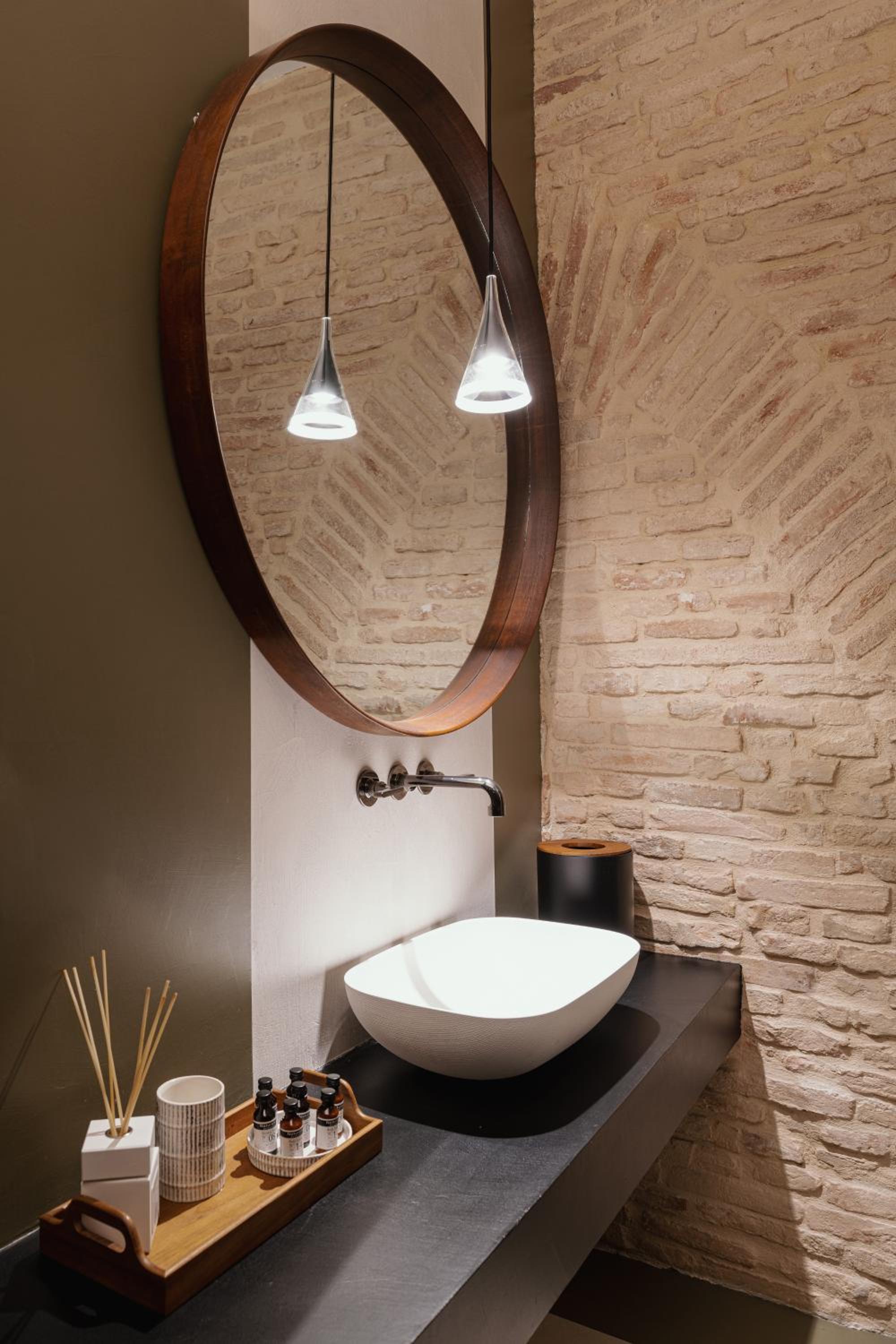 Superior Suite - Photo 5