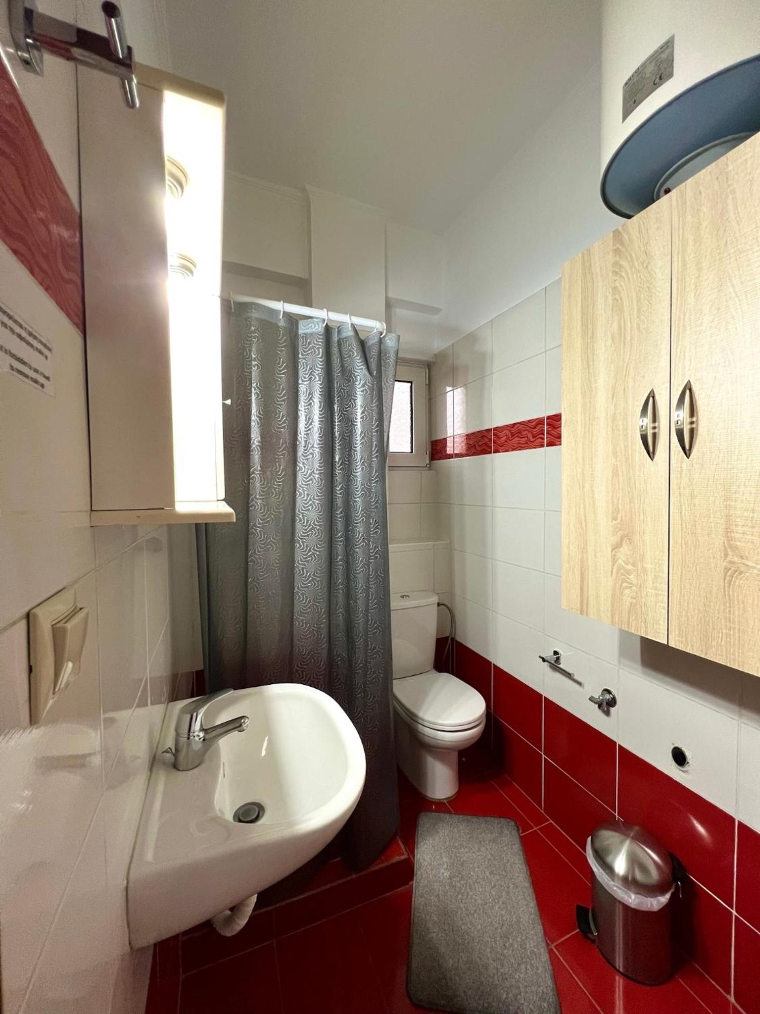One-Bedroom Apartment - Photo 9