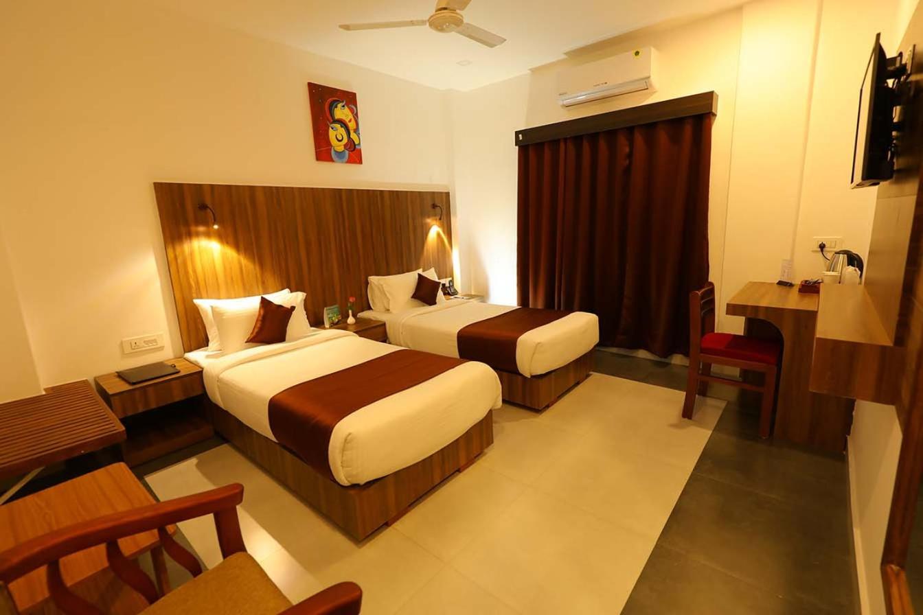Deluxe Twin Room - Photo 2