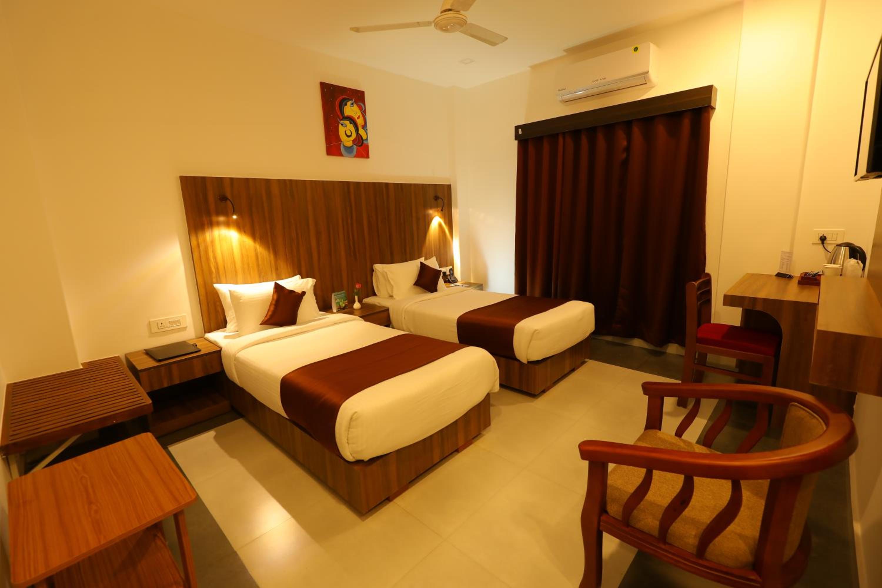 Deluxe Twin Room - Photo 3