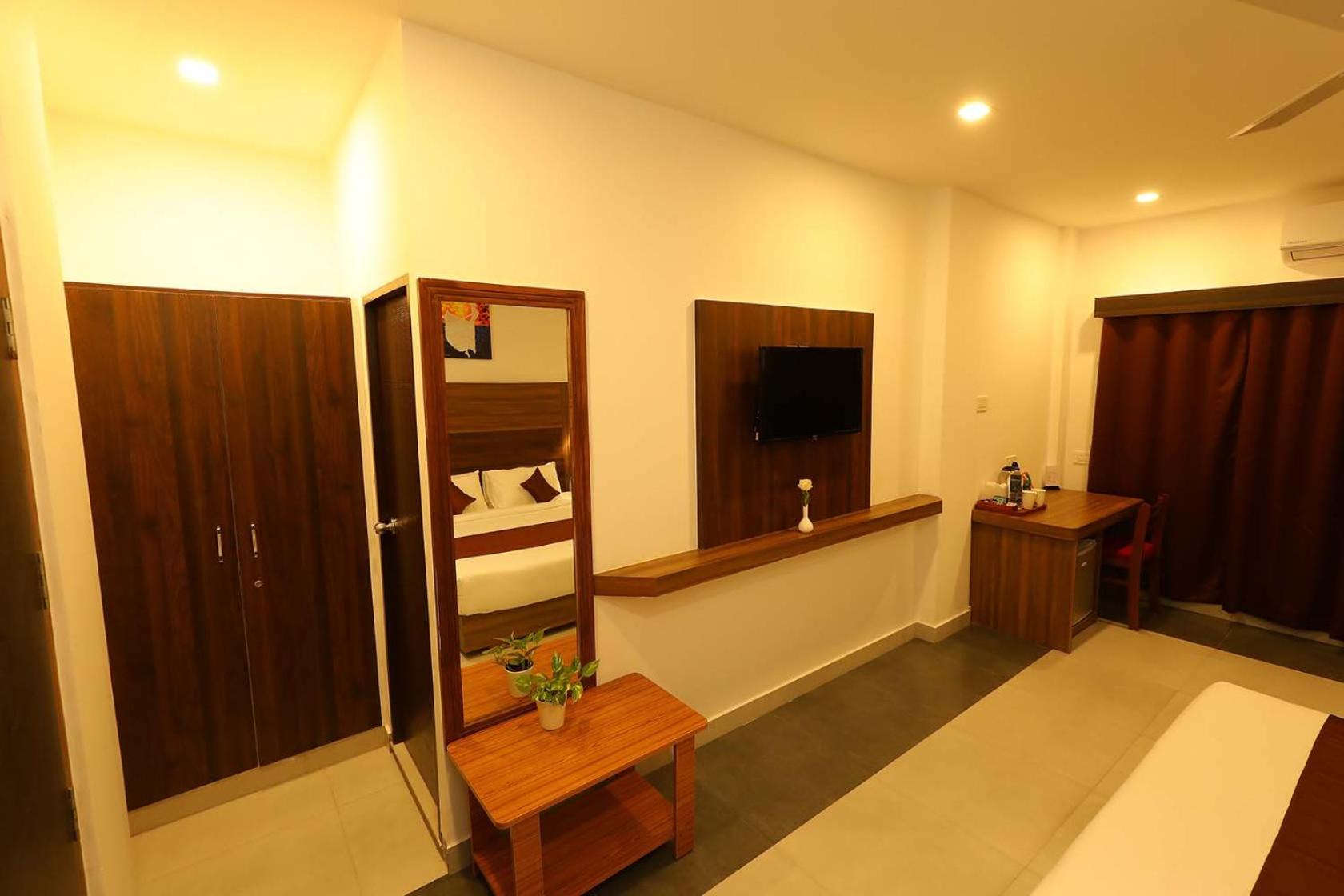 Standard Double Room - Photo 4