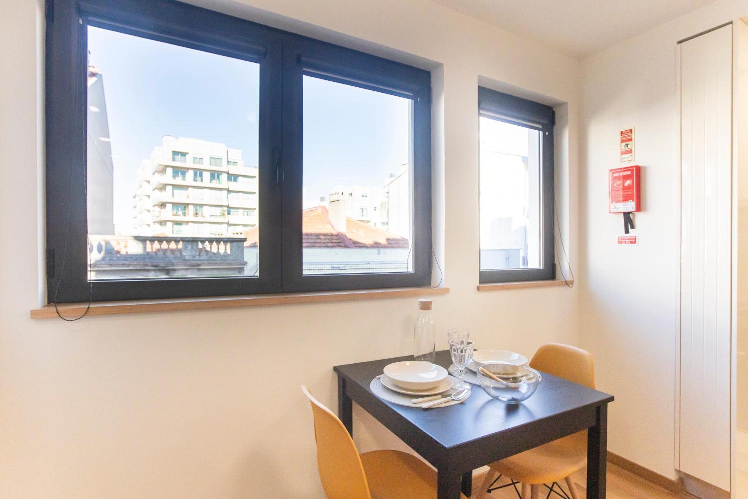 One-Bedroom Apartment - Photo 3