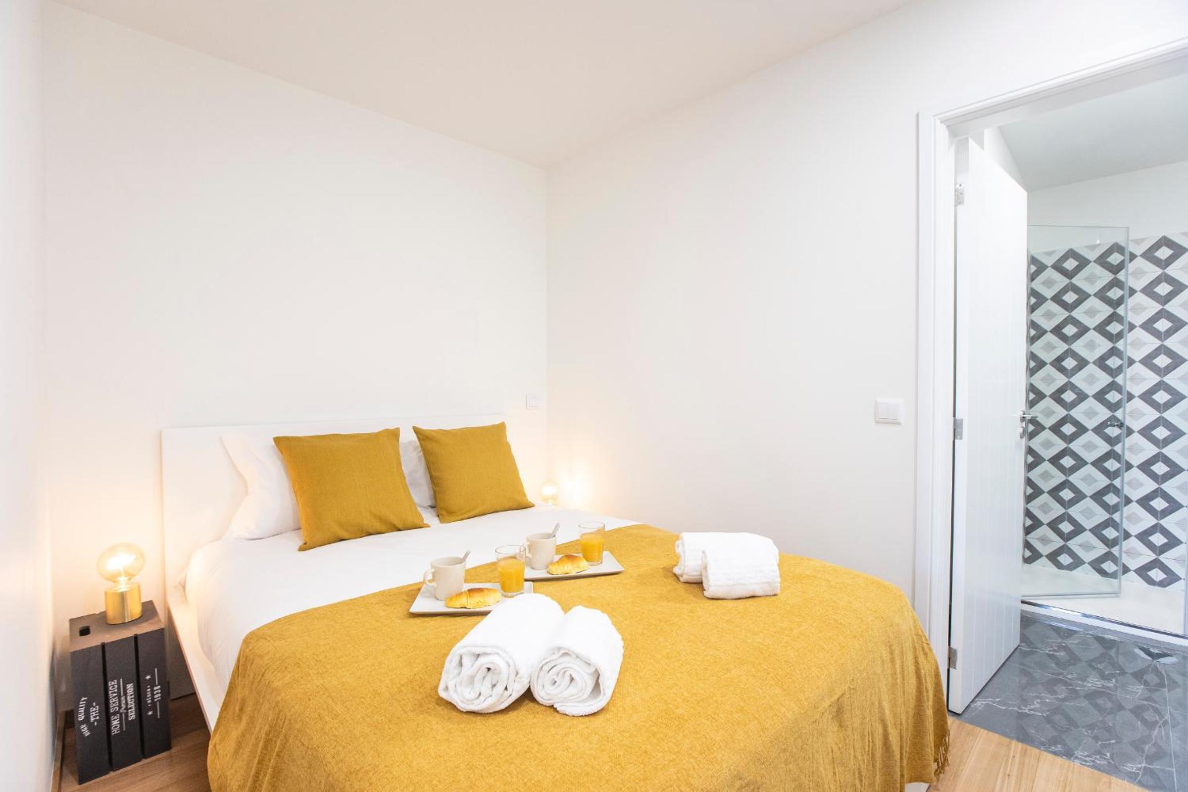 One-Bedroom Apartment - Photo 1