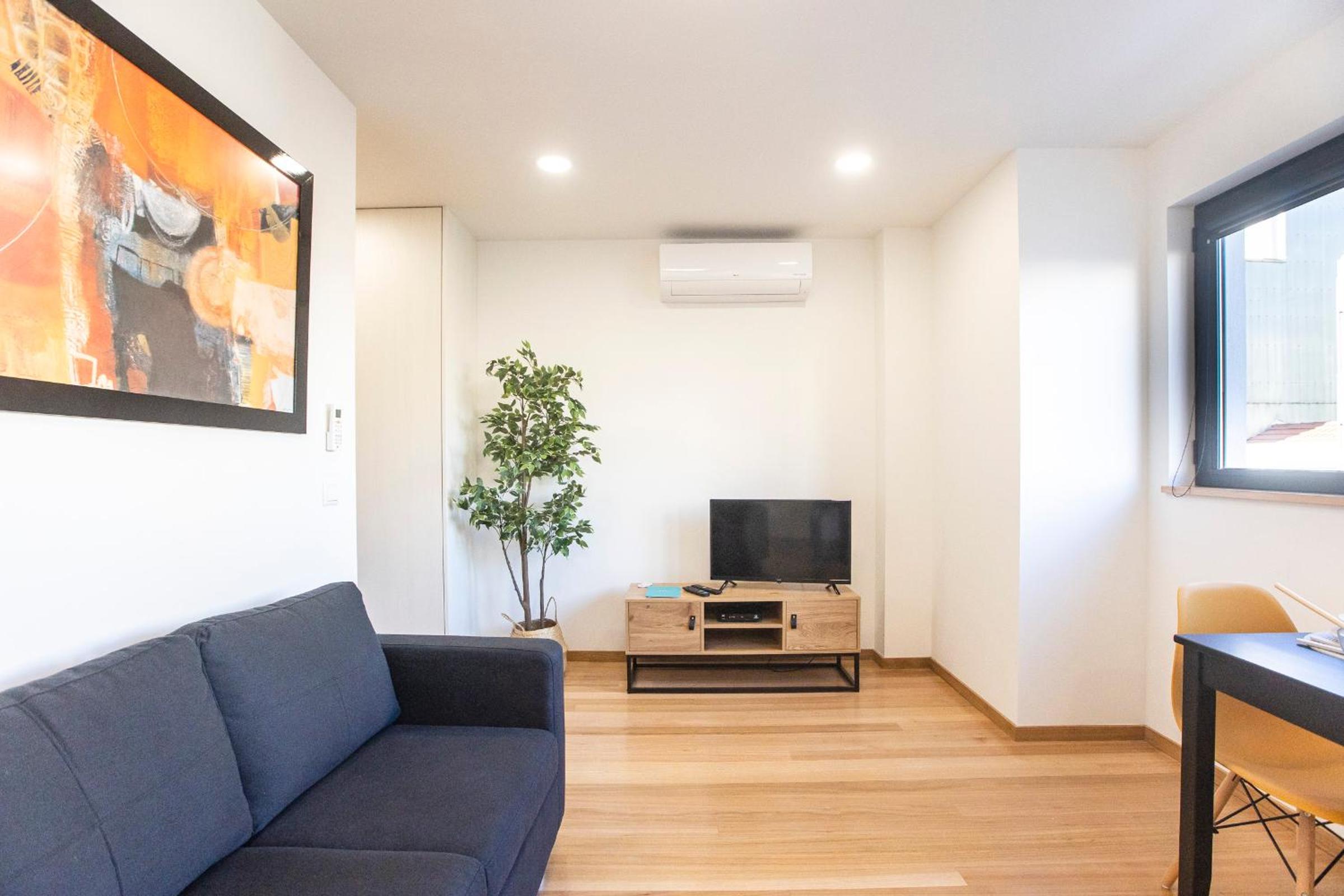 One-Bedroom Apartment - Photo 19