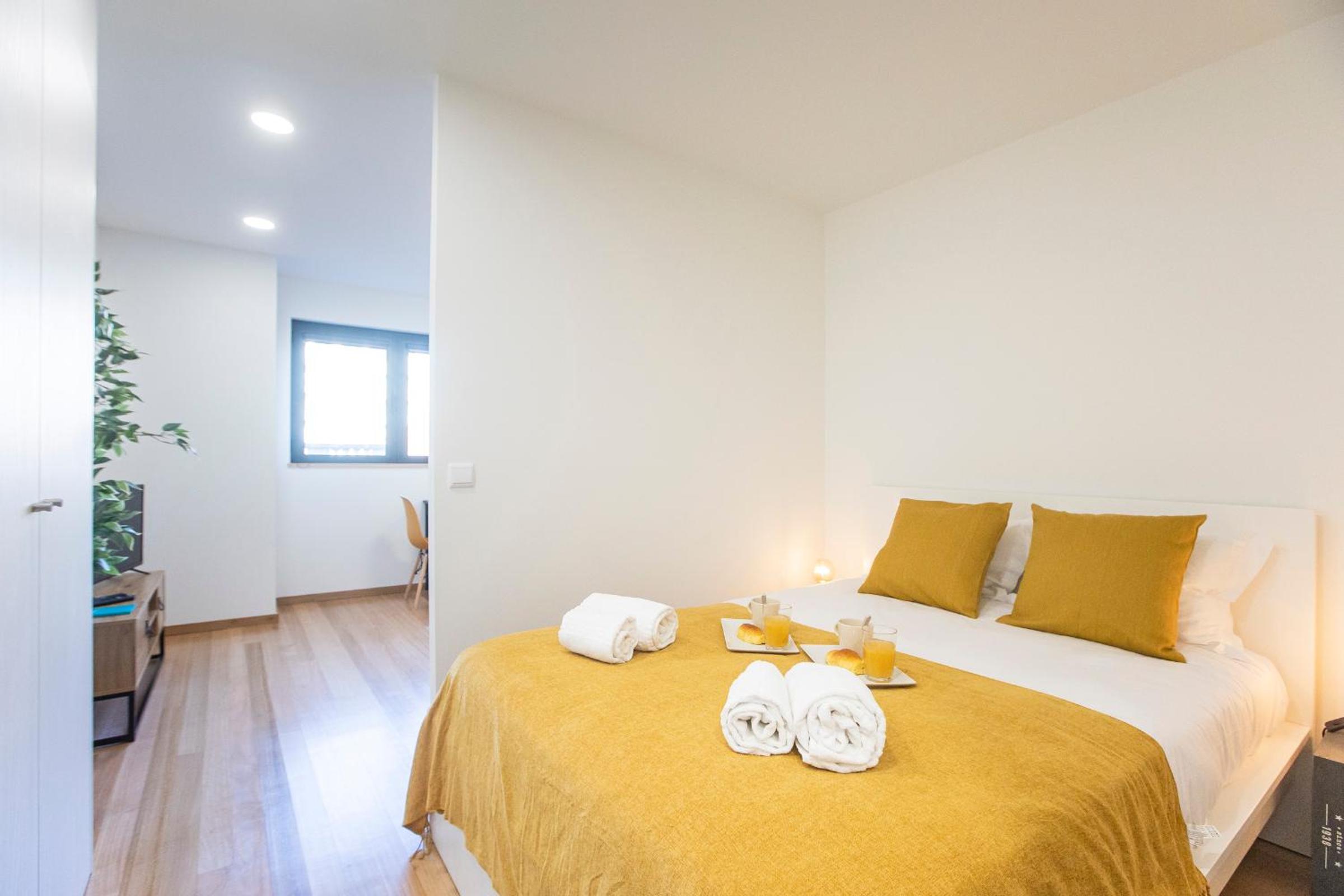 One-Bedroom Apartment - Photo 15