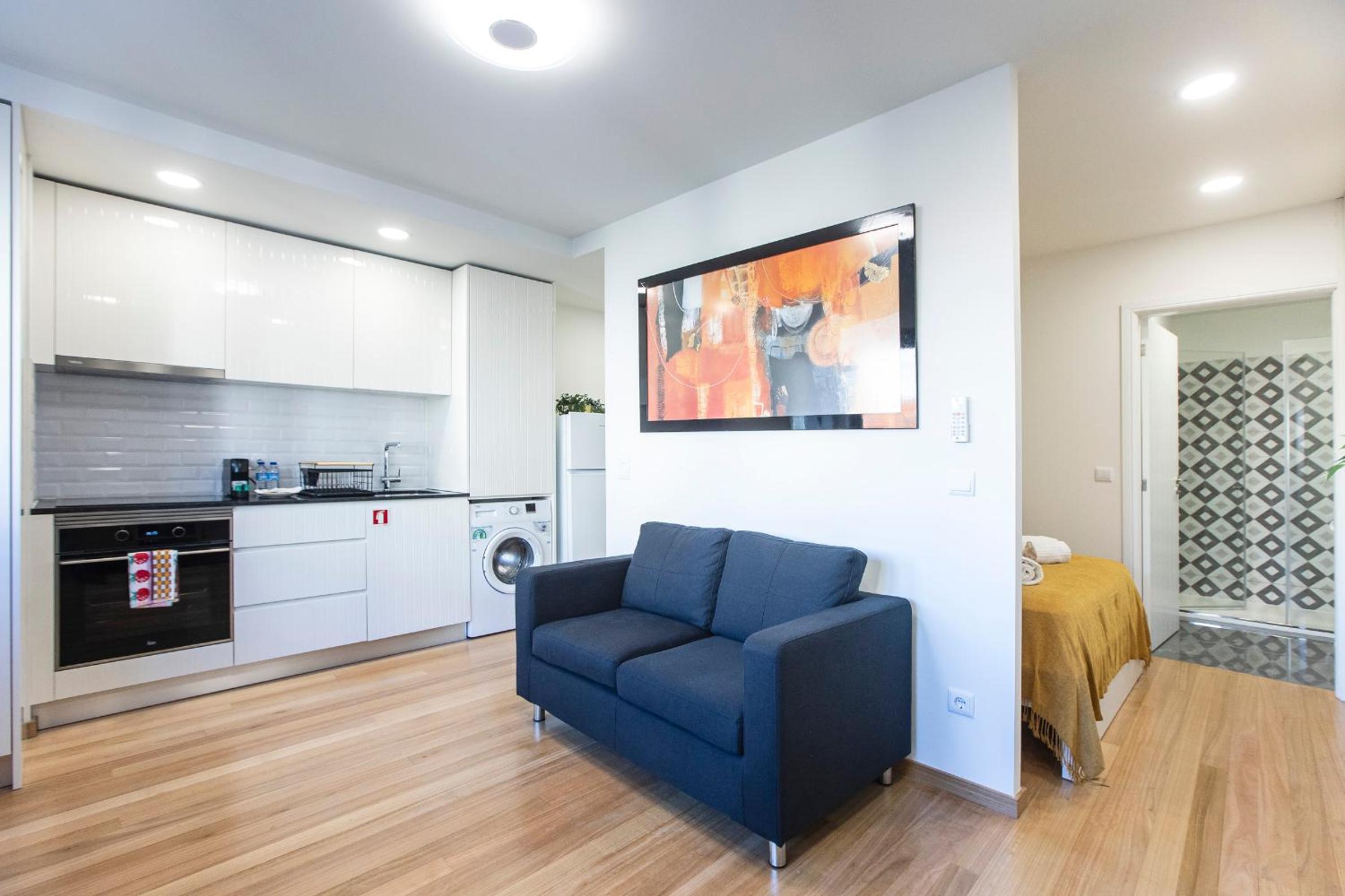 One-Bedroom Apartment - Photo 18