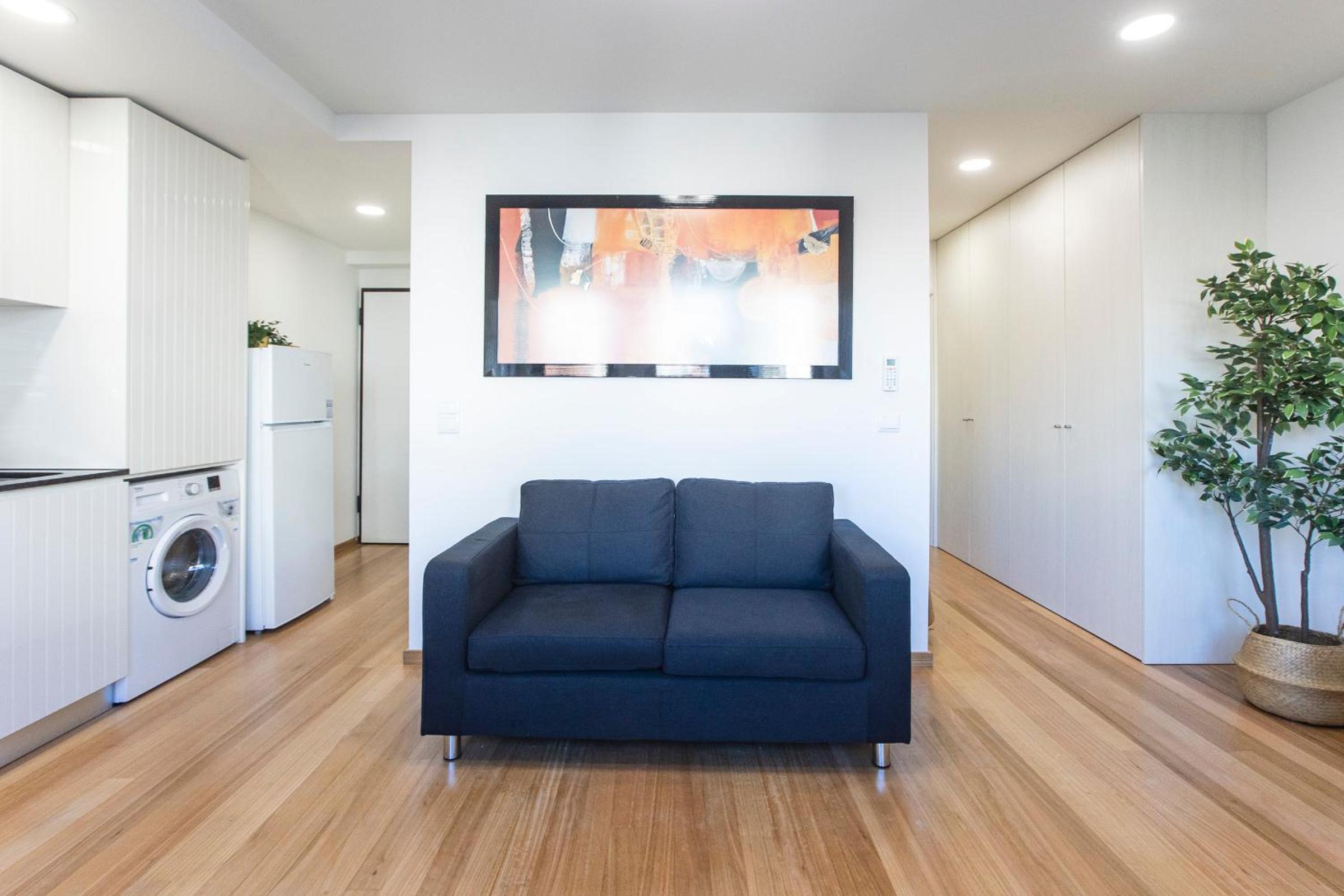 One-Bedroom Apartment - Photo 8