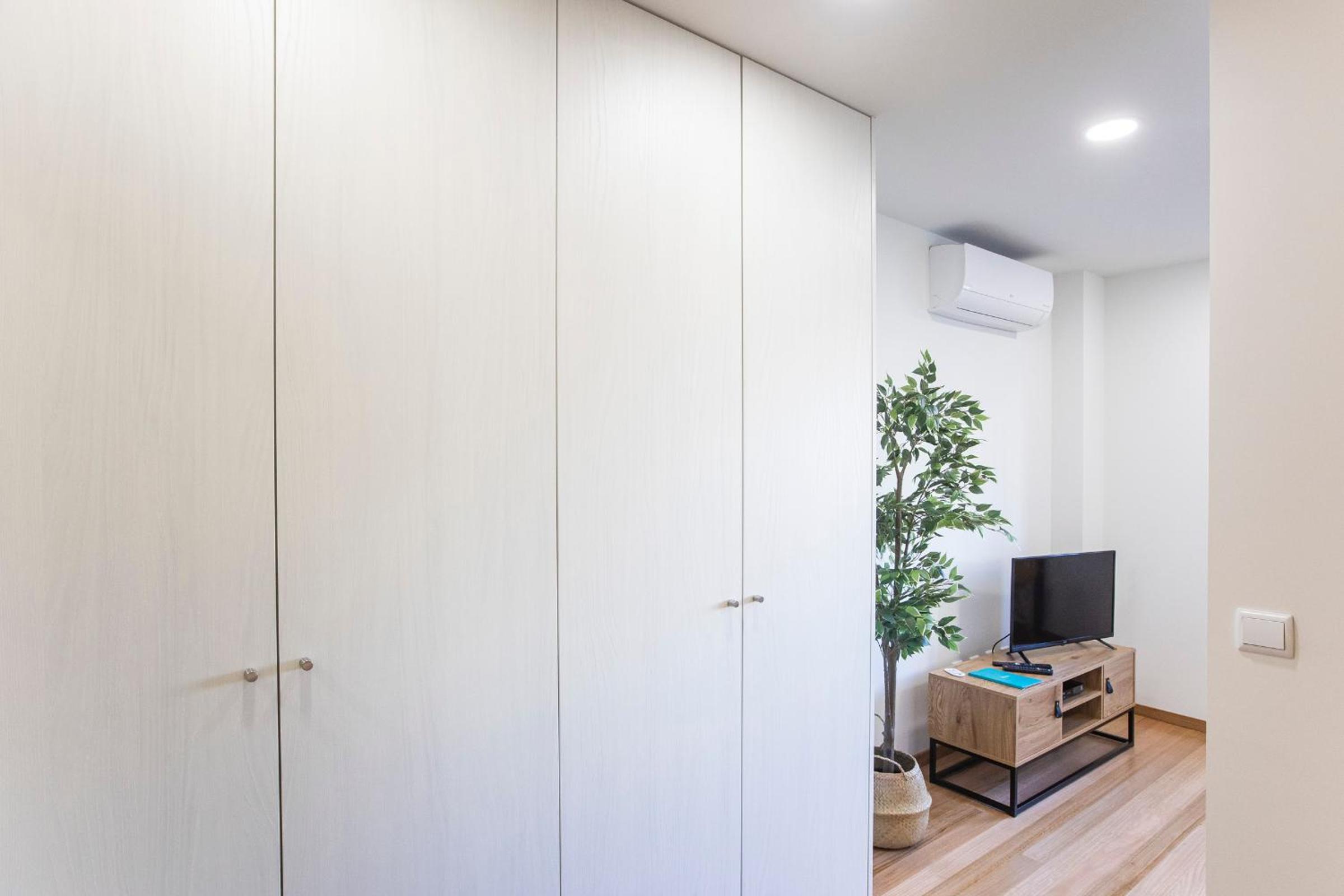 One-Bedroom Apartment - Photo 10