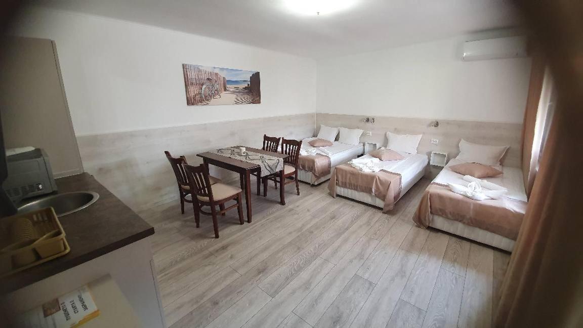 Triple Room - Photo 6