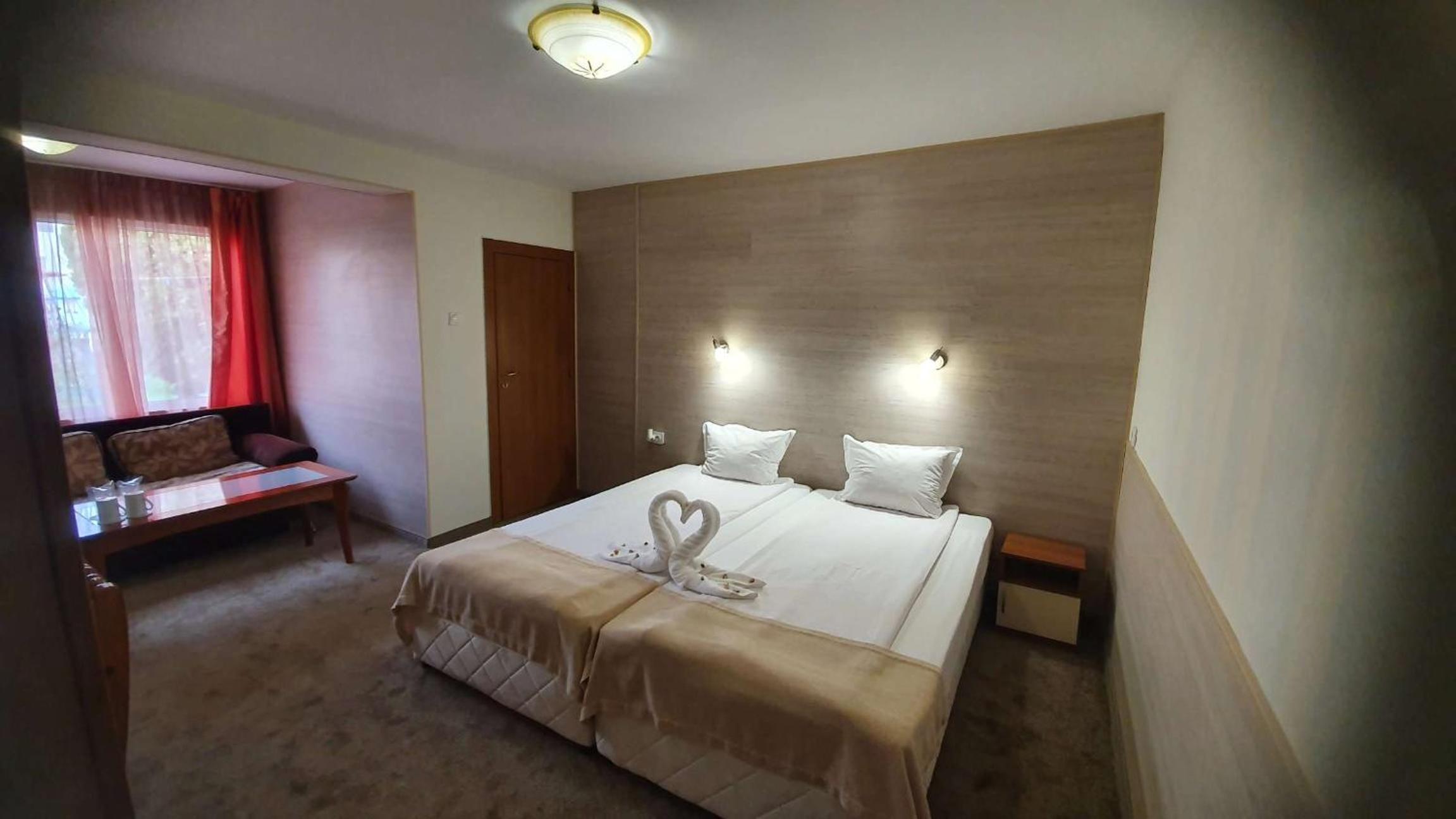 Double or Twin Room - Photo 13