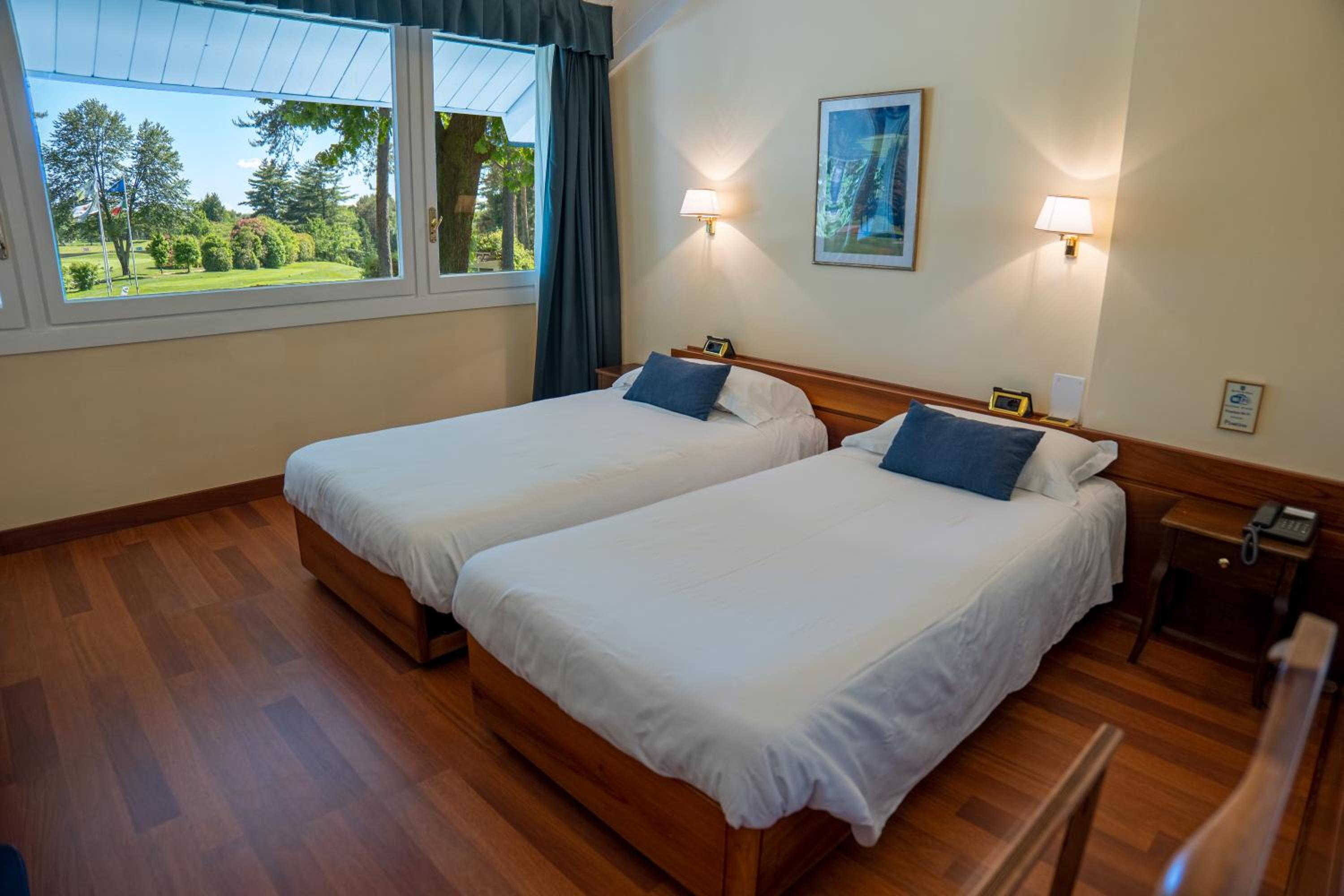 Double or Twin Room photo 2