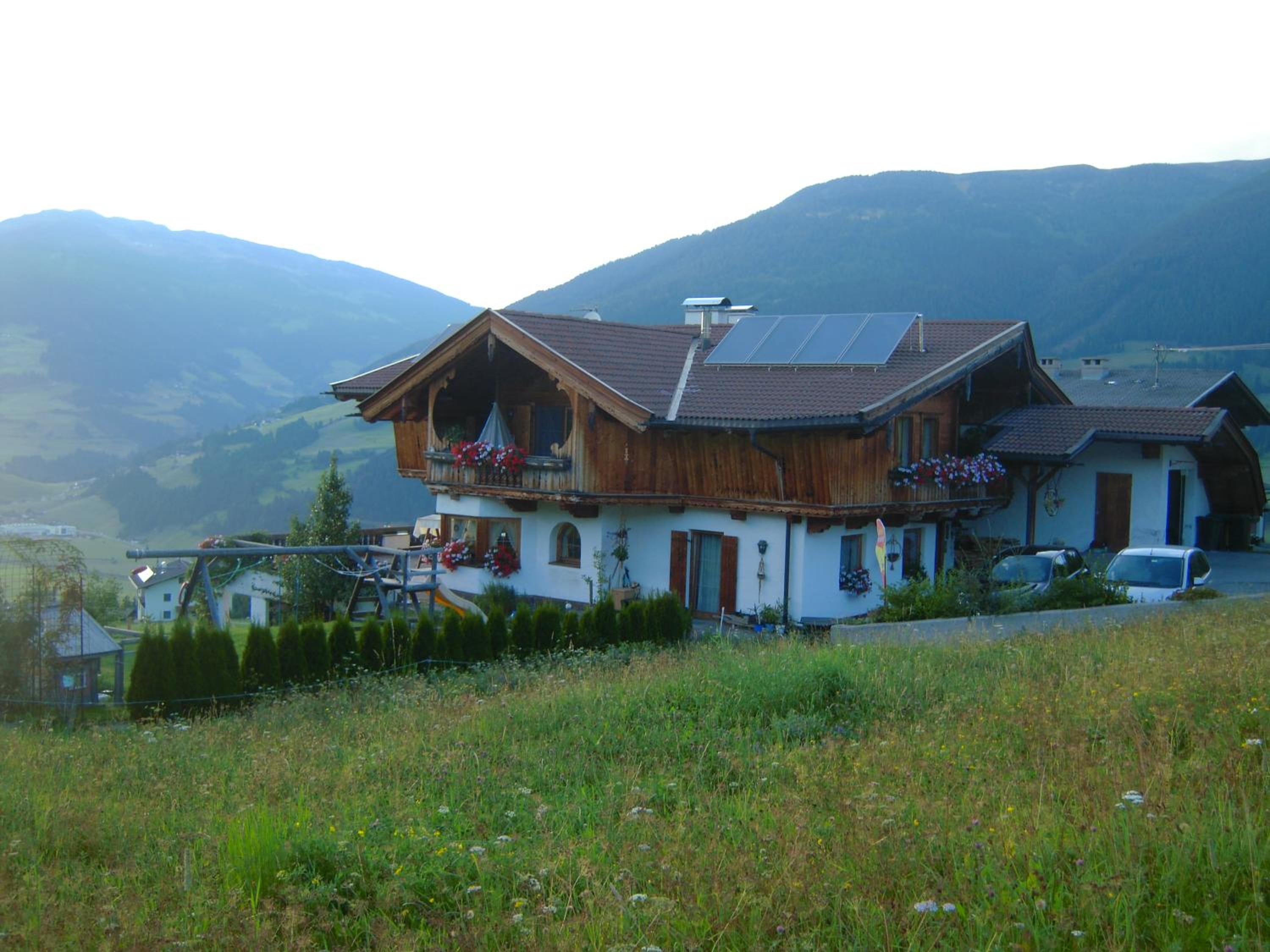 Two-Bedroom Apartment with Balcony - Photo 7