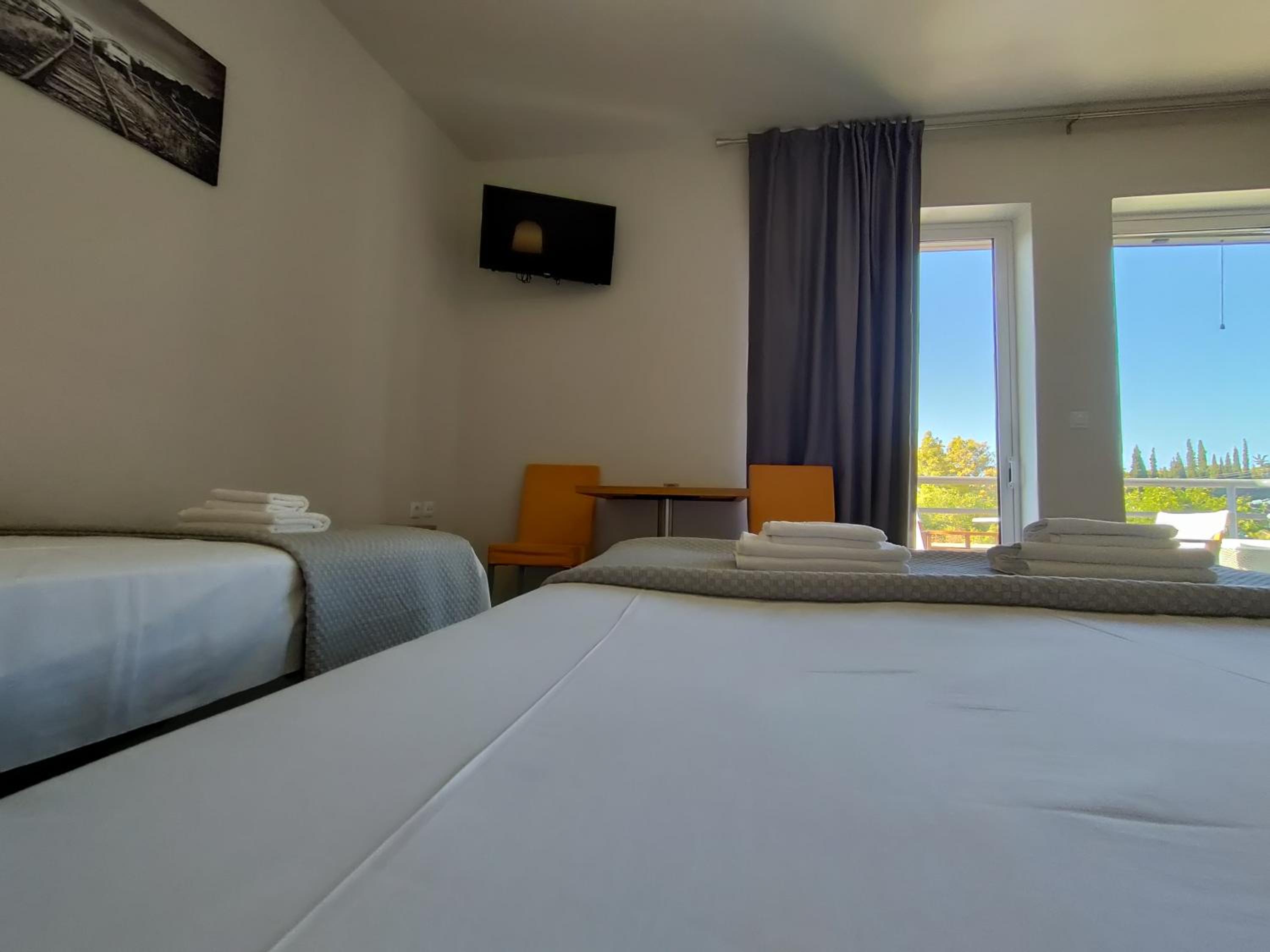 Triple Room - Photo 7