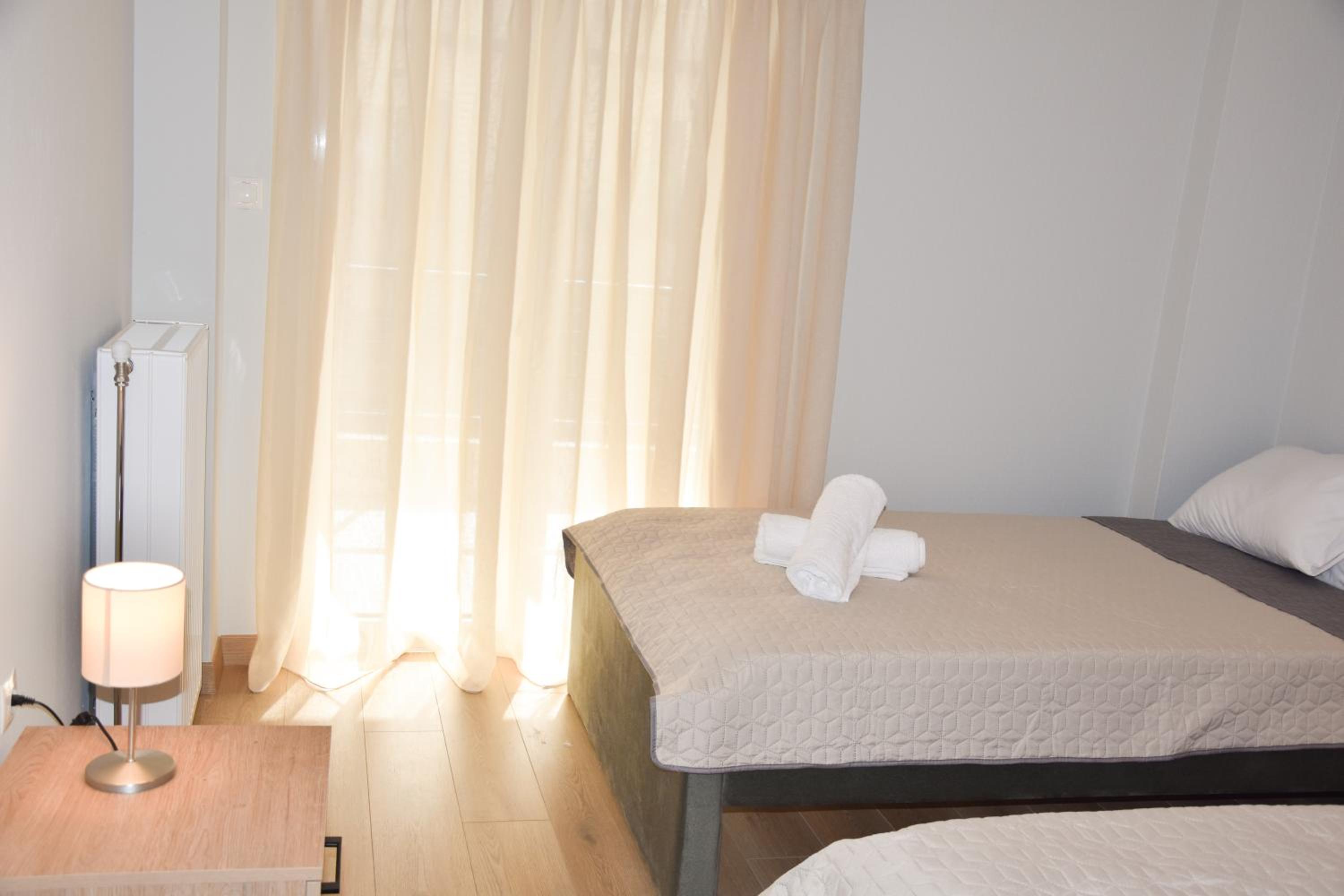 Two-Bedroom Apartment - Photo 21