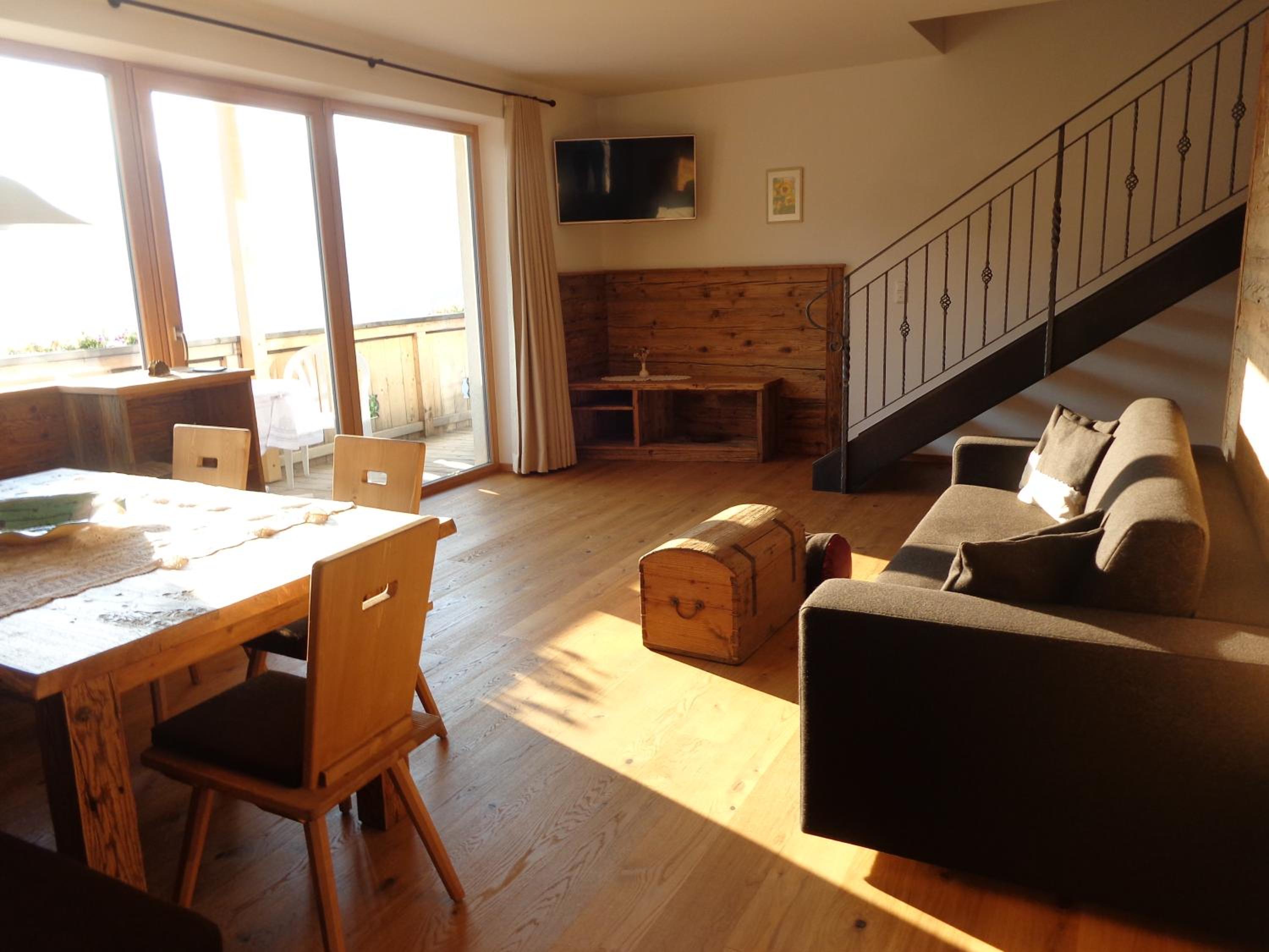 Apartment photo 2