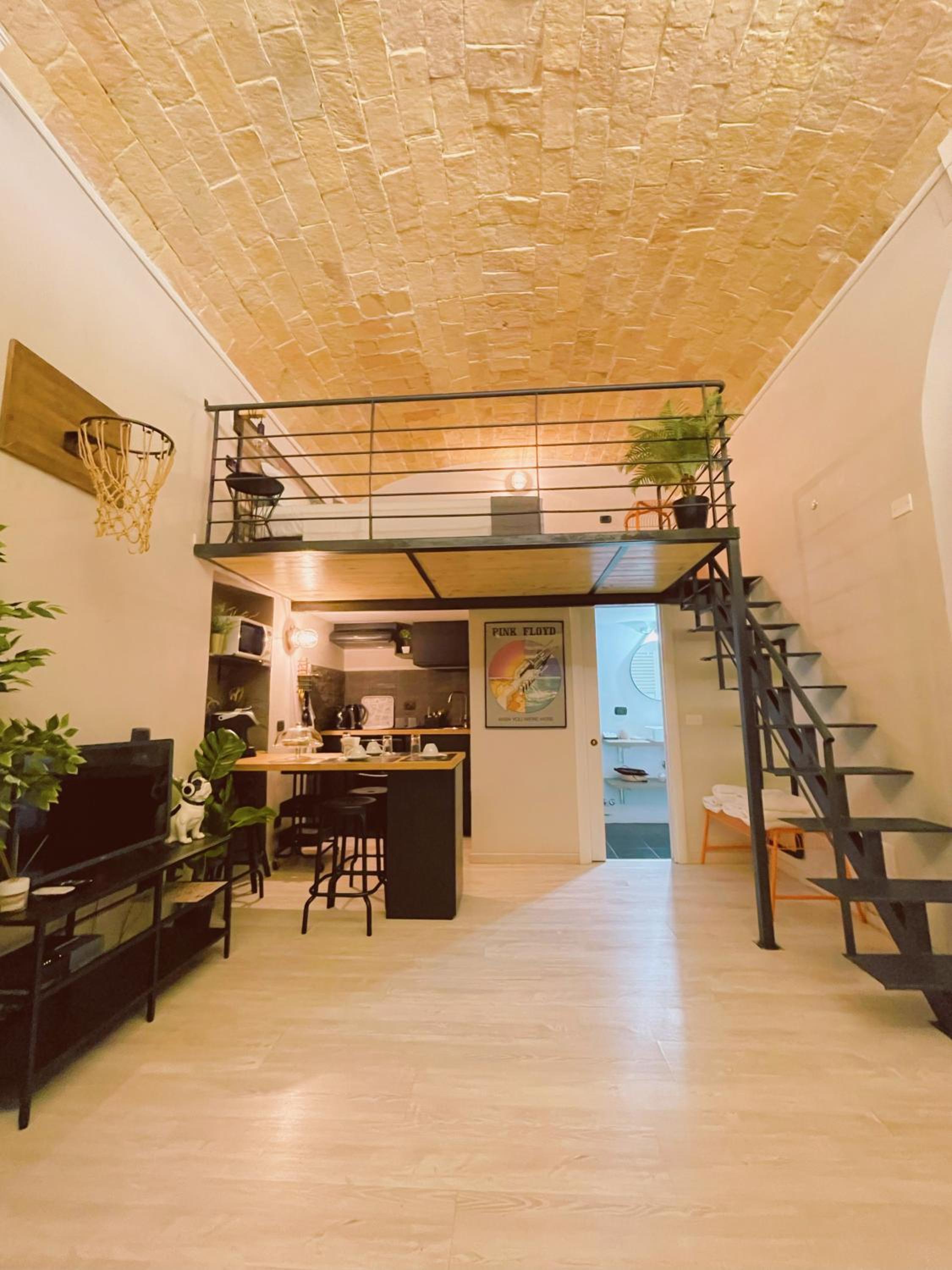 Superior Studio