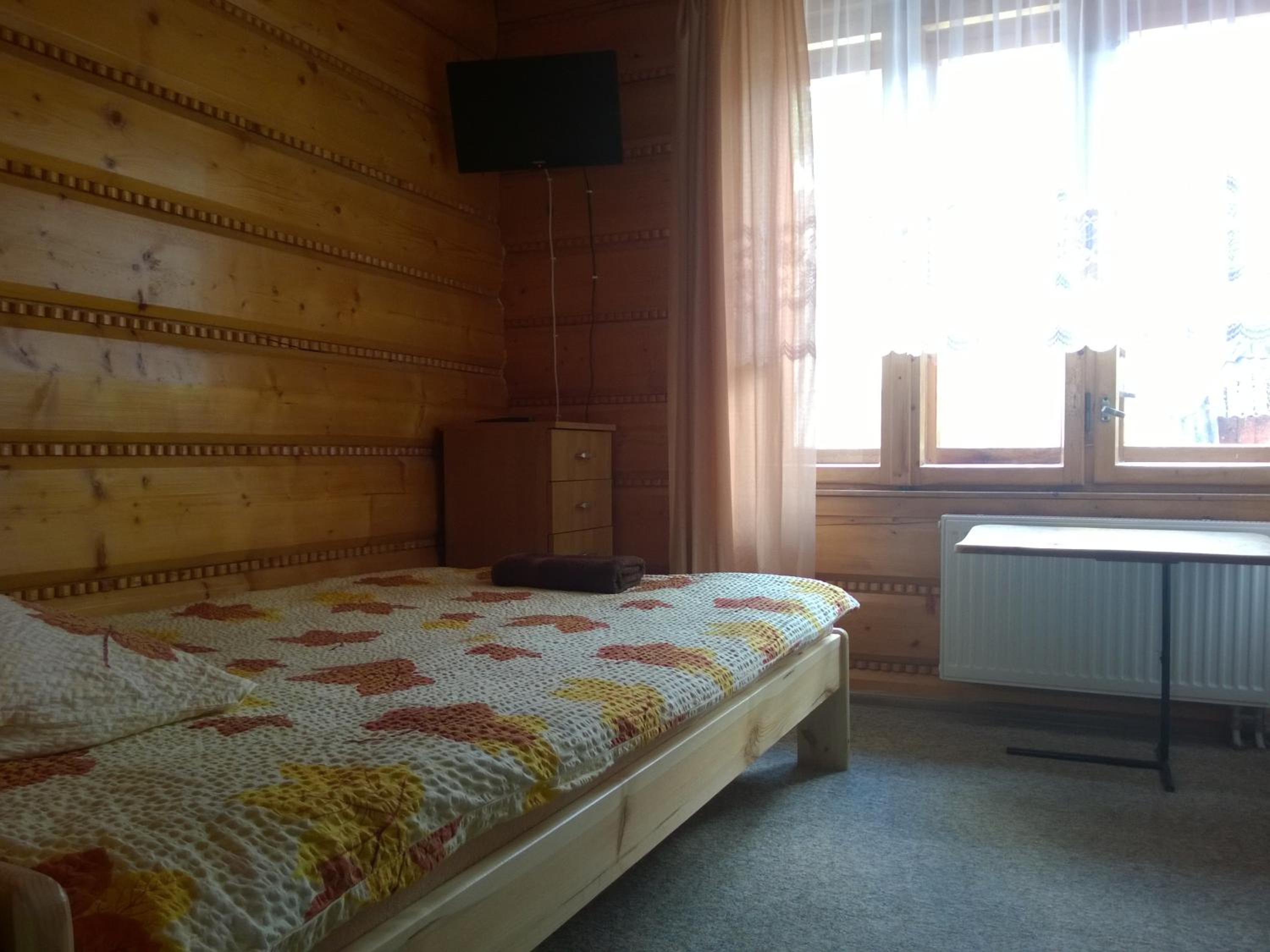 Single Room with Bathroom photo 2