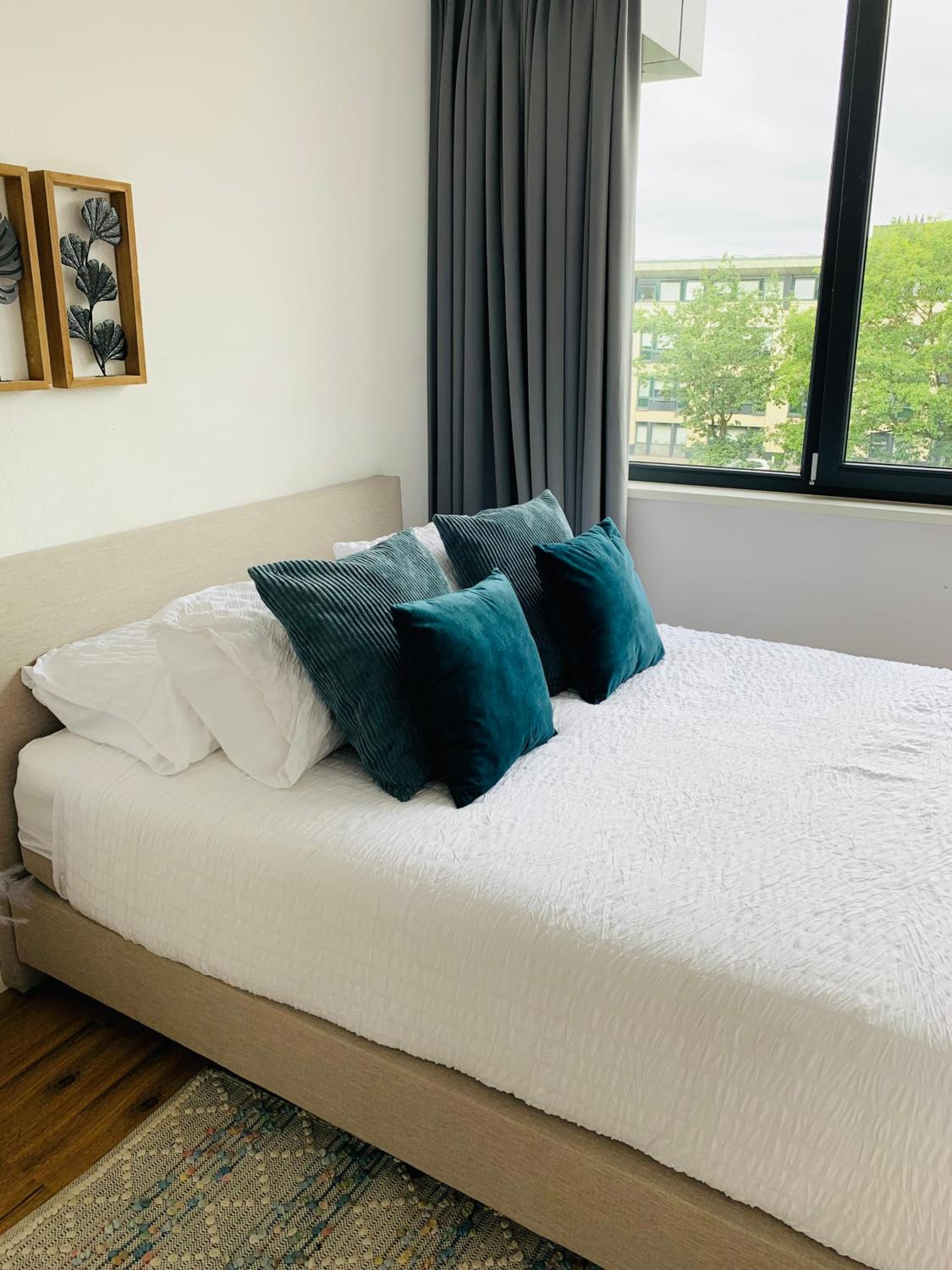 One-Bedroom Apartment - Photo 17