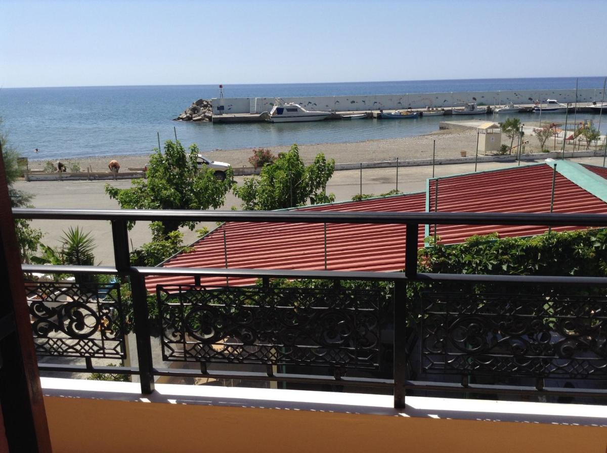 Triple Room with Sea View - Photo 16