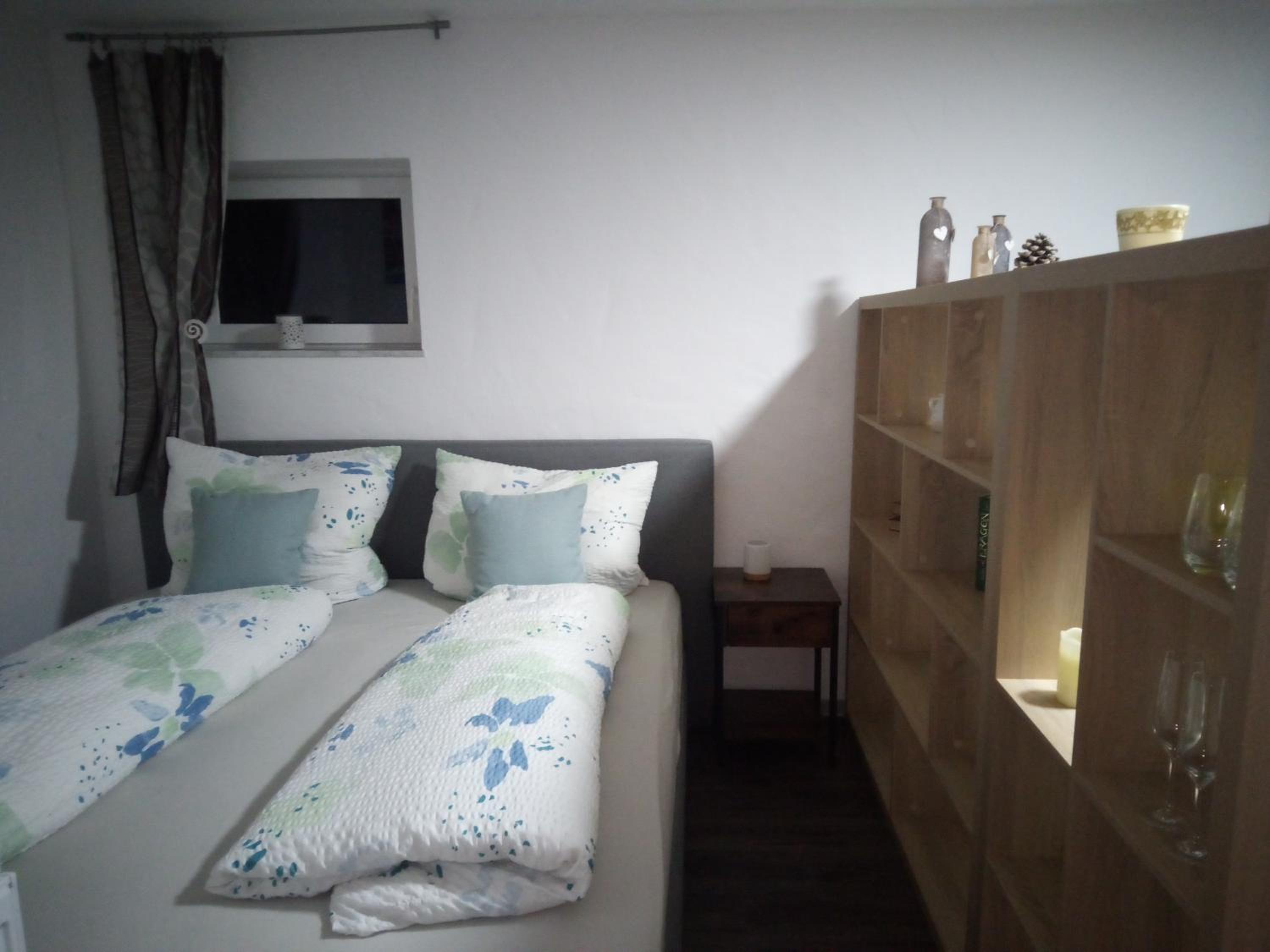 One-Bedroom Apartment - Photo 2