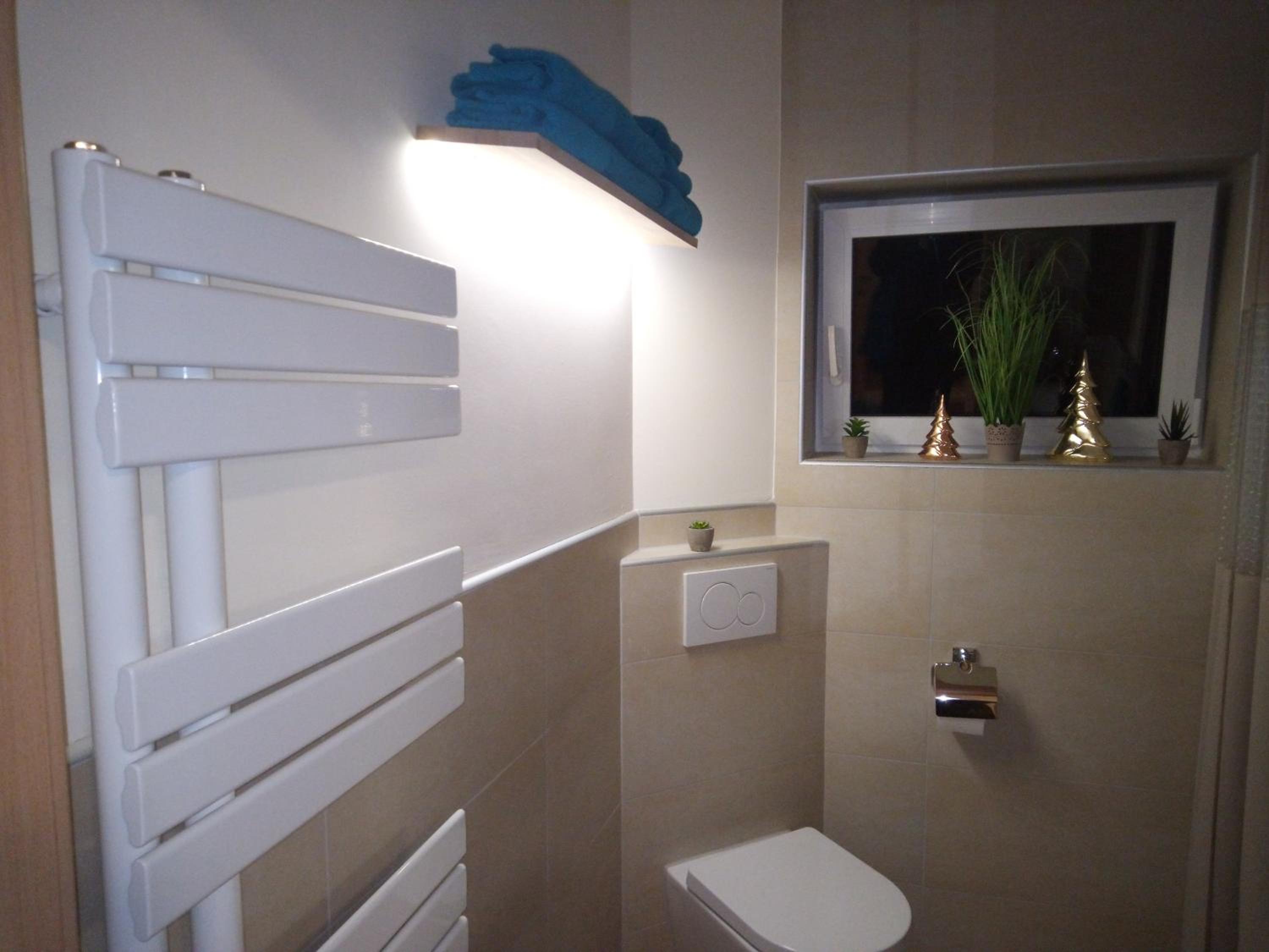 One-Bedroom Apartment - Photo 5