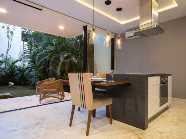 Apartment with Terrace - Photo 8