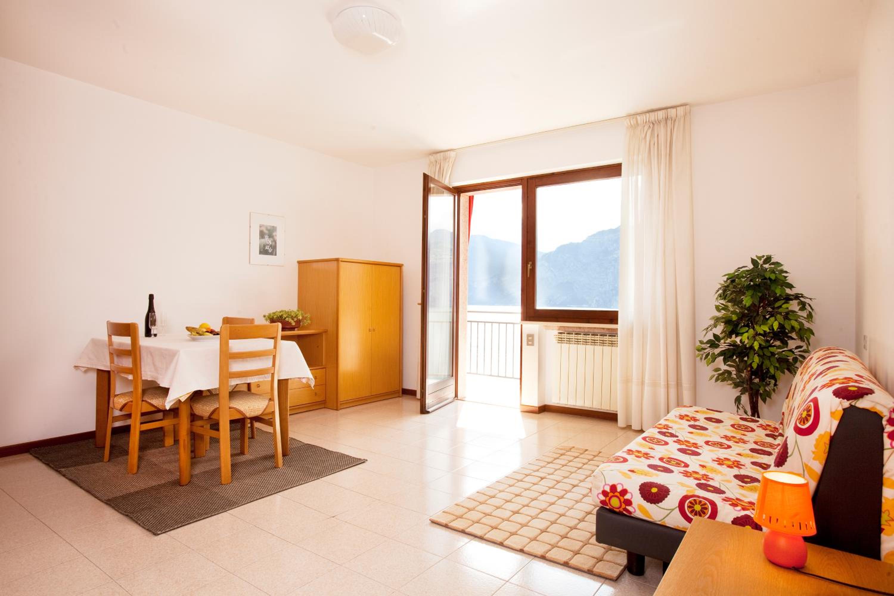 Studio Apartment (2 Adults)