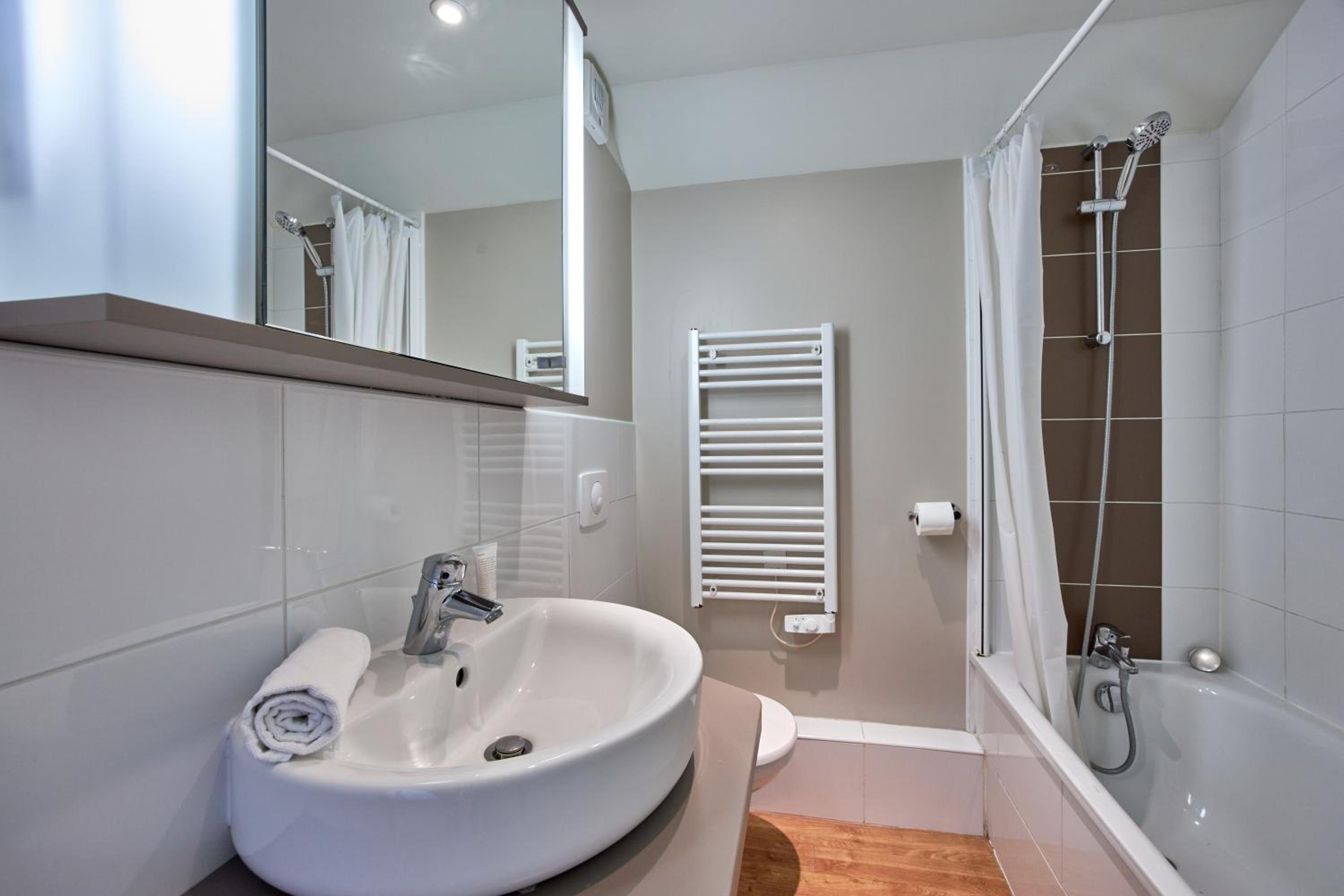 One-Bedroom Apartment with Terrace or Balcony (4 People) - Bocage View photo 3