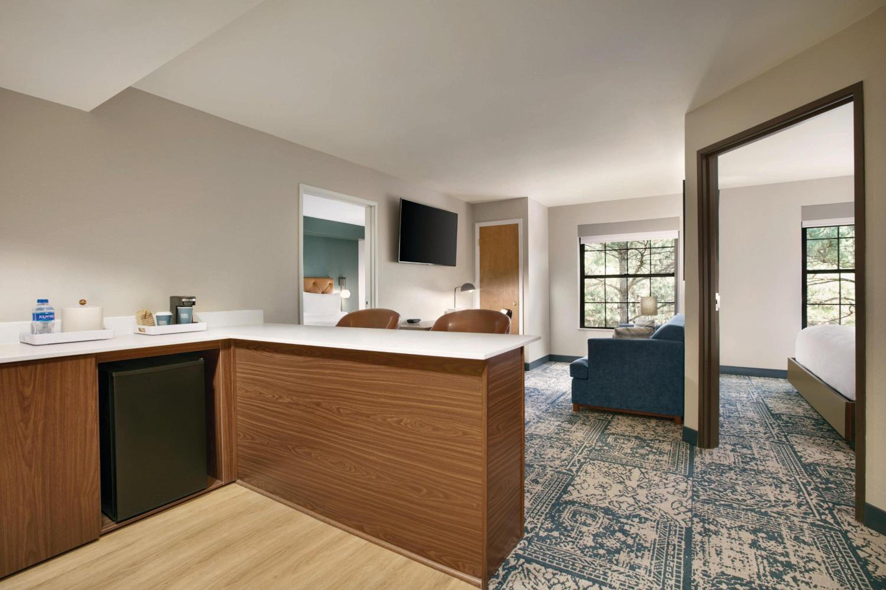 Two Bedroom King Suite, 2 Bedroom Suite - Photo 3