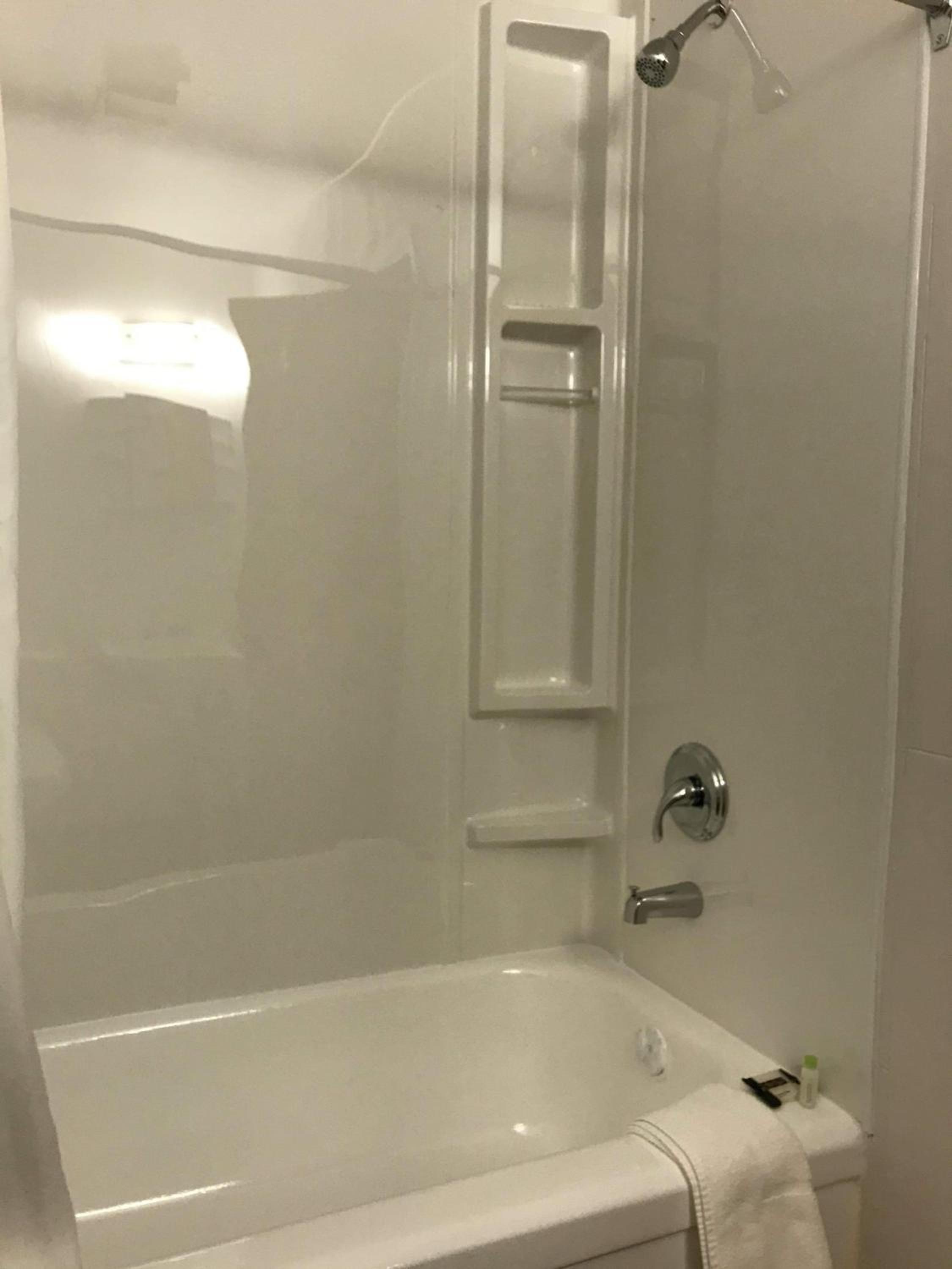 Budget Double Room - Photo 6