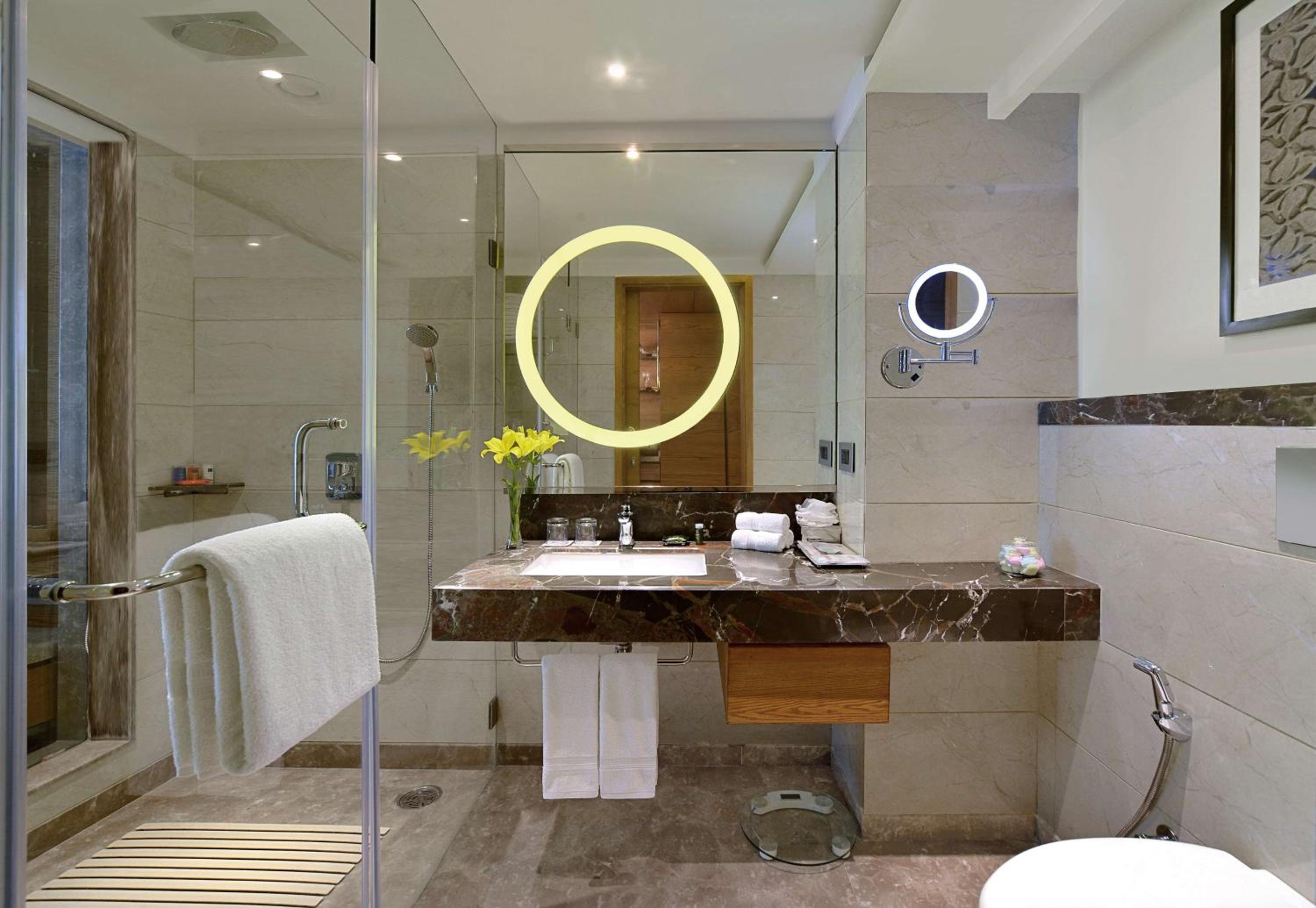 One-Bedroom Suite With Complimentary Railway Station Transfers & 3hr early check-in and check-out (subject to availability)