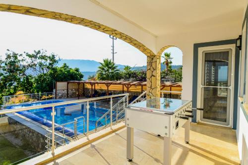 Villa photo 2