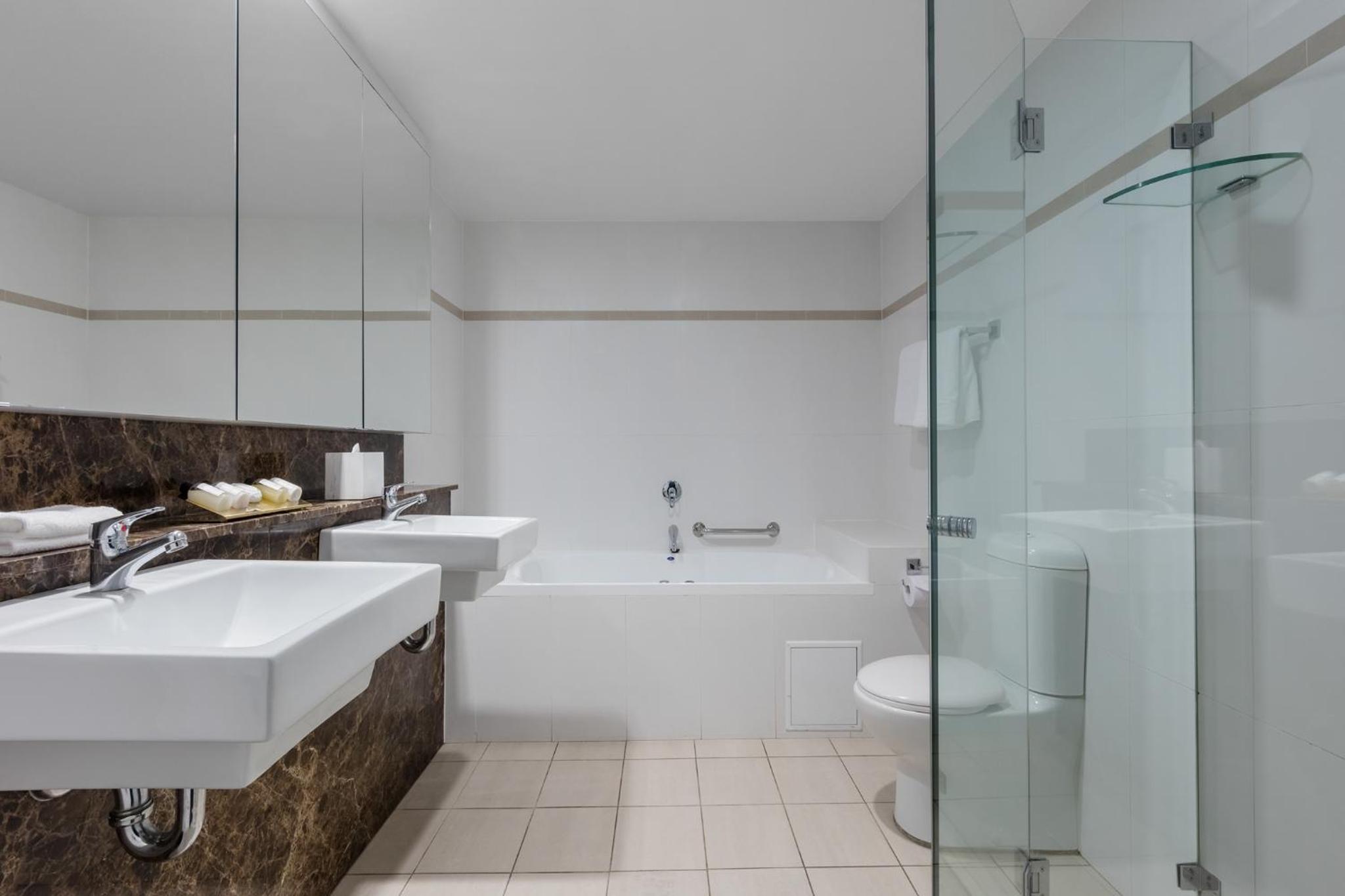 Three-Bedroom Sydney Penthouse  photo 3