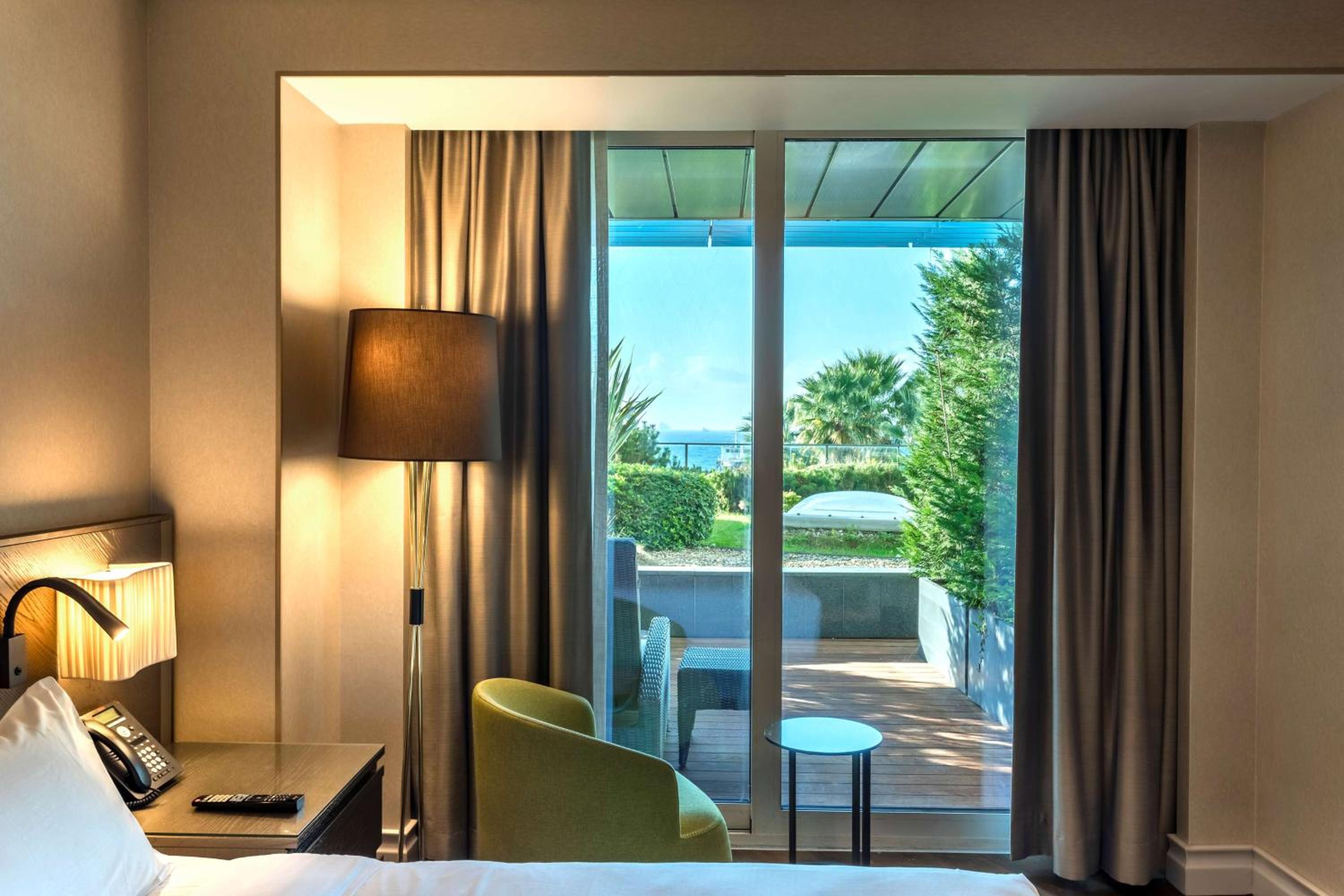 Premium Room with Balcony and Garden View