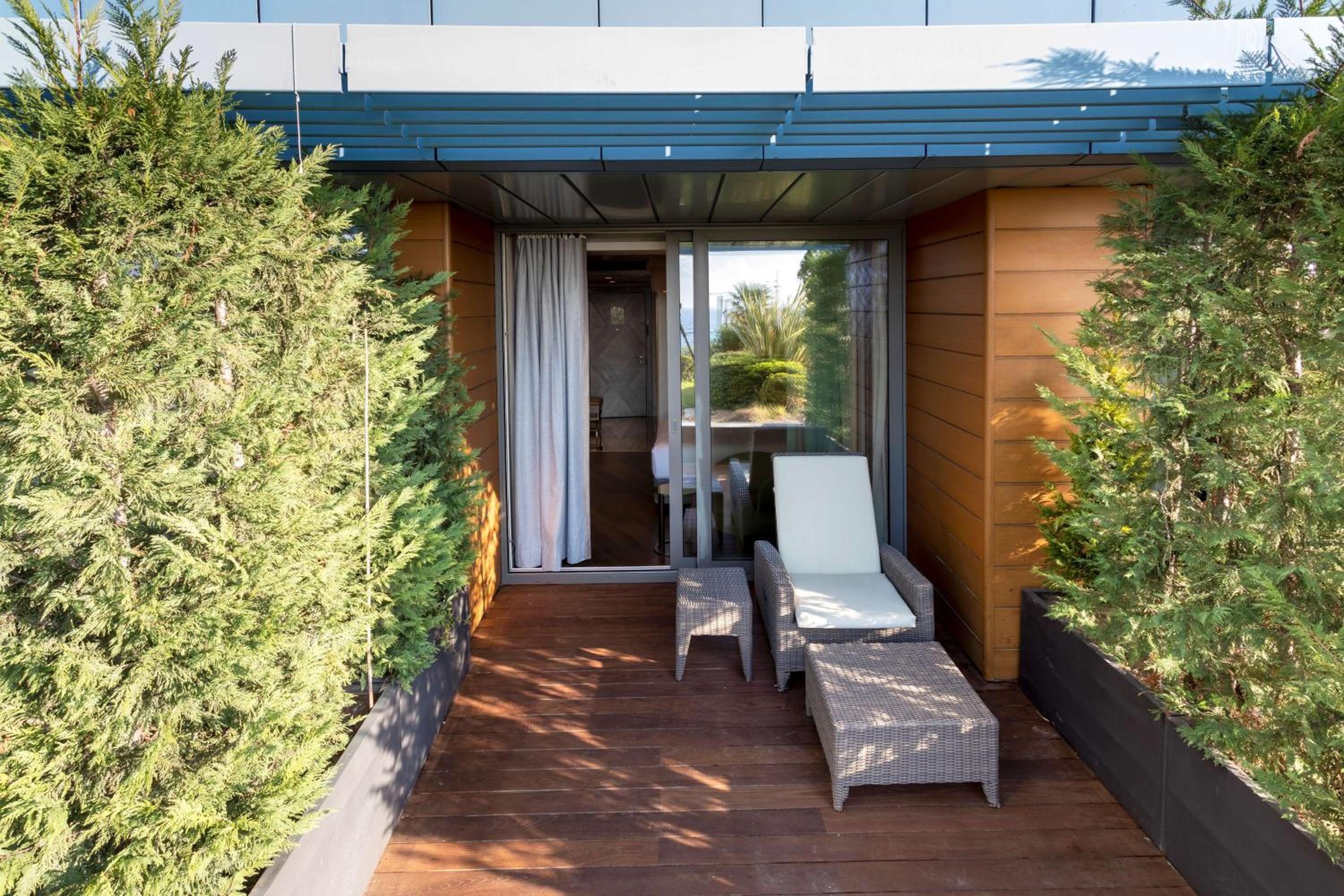 Premium Room with Balcony and Garden View