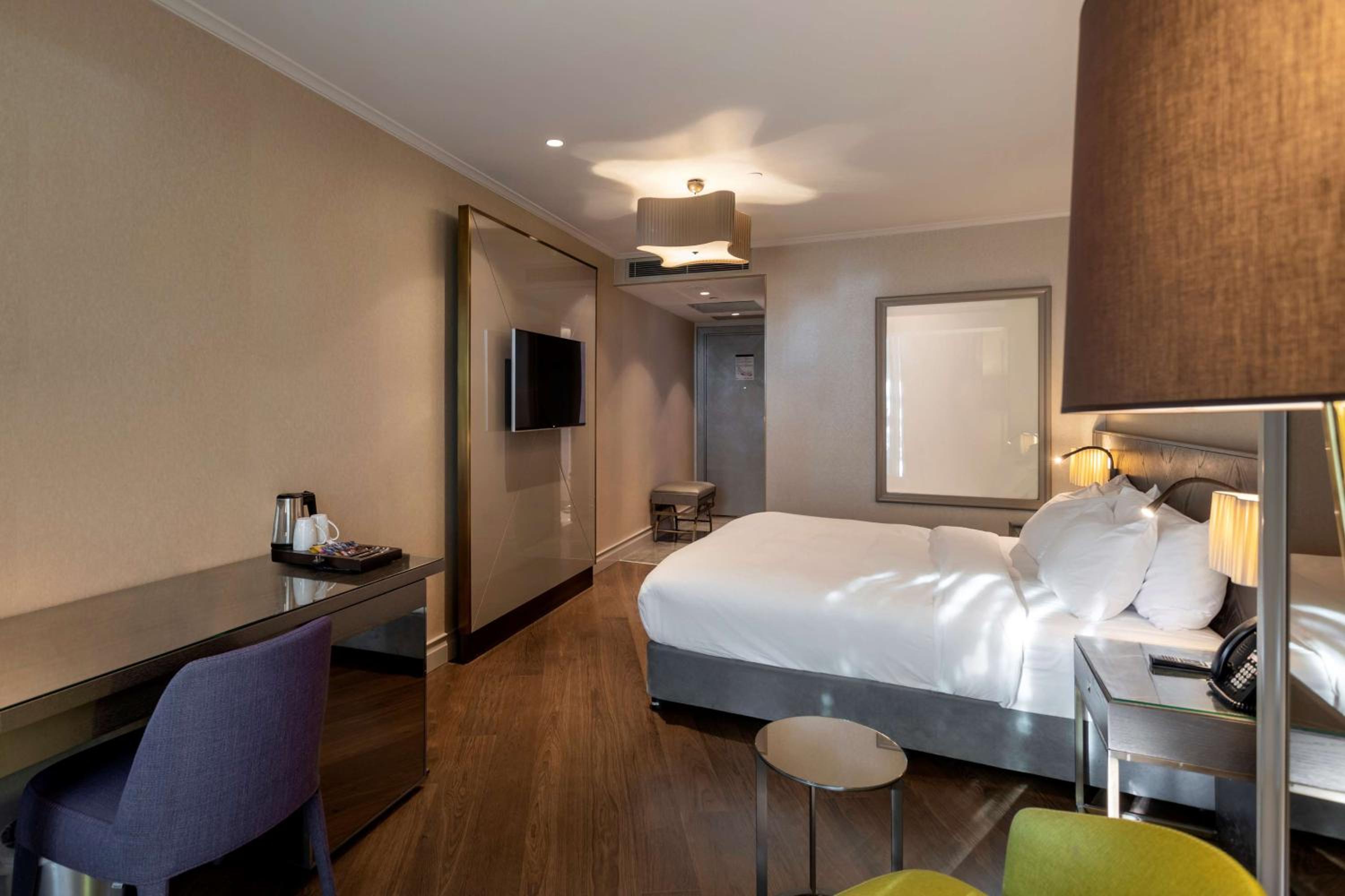 Premium Room with Balcony and Garden View