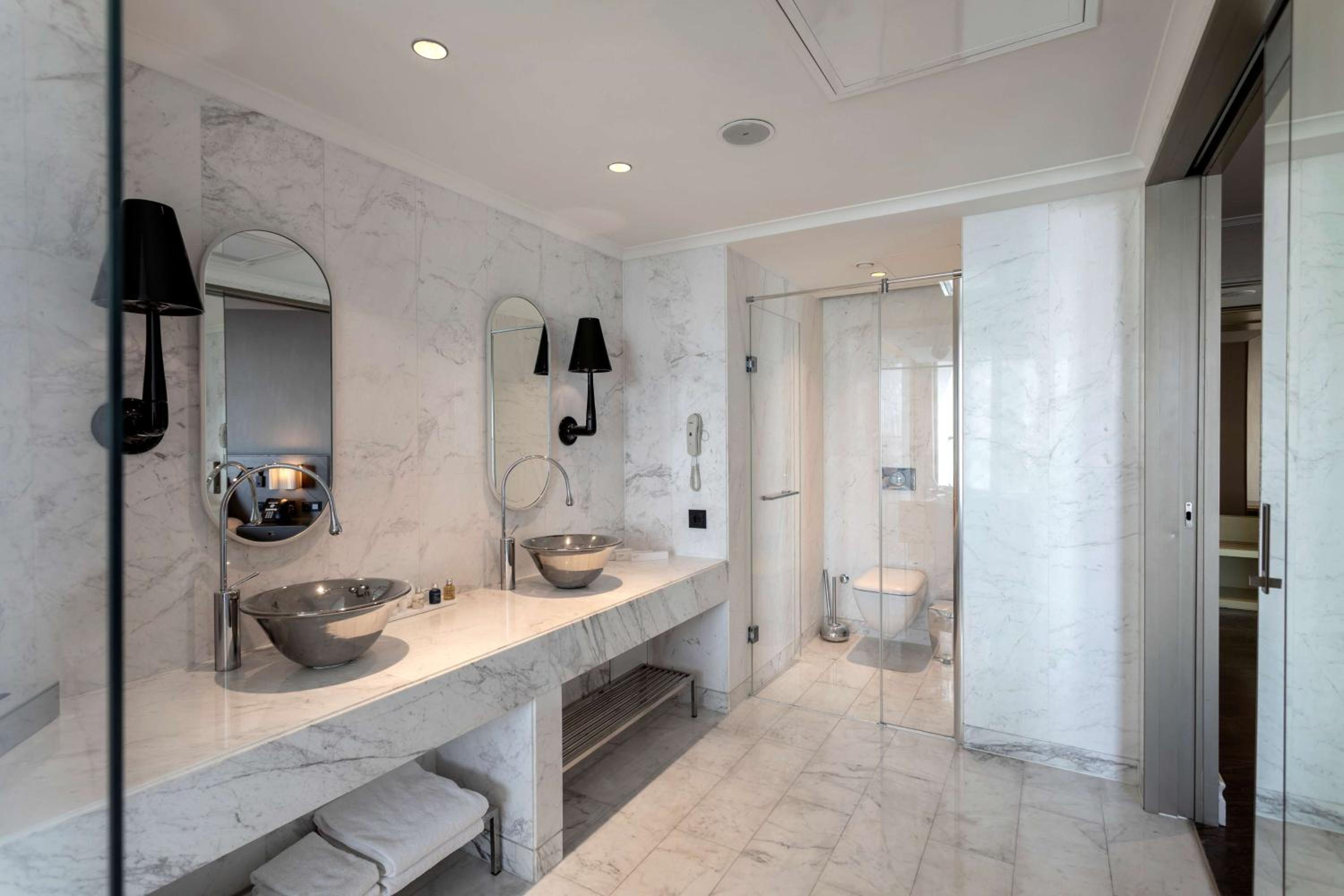 Presidential Suite with Panoramic Sea View