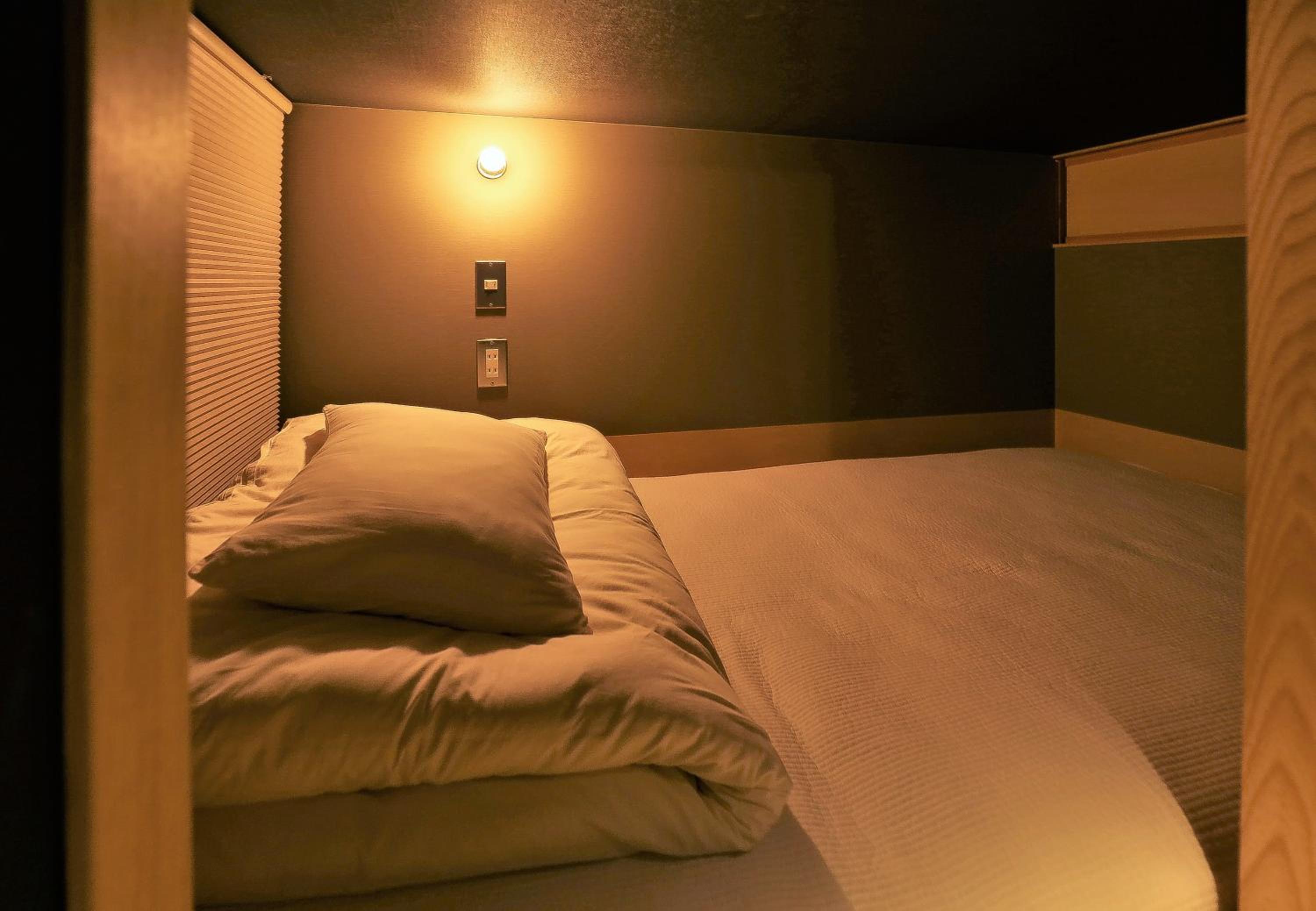 Entire Floor with 8-Bed photo 3