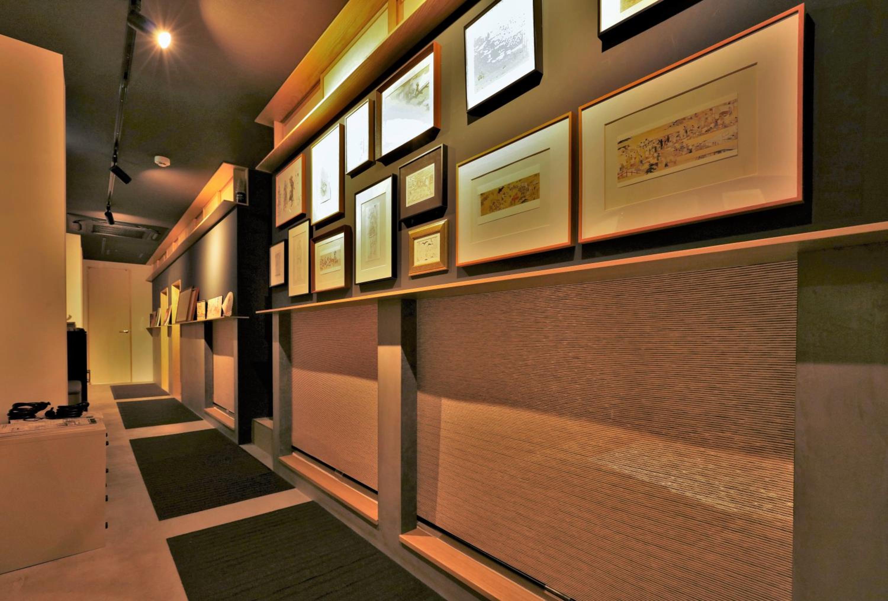 Entire Floor with 8-Bed photo 2